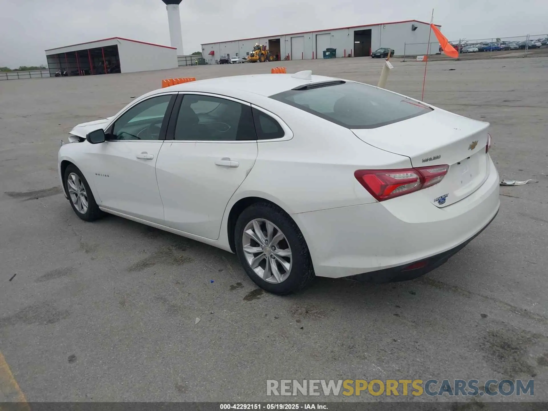3 fotografías del automóvil dañado 1G1ZD5ST9MF025068 CHEVROLET MALIBU 2021