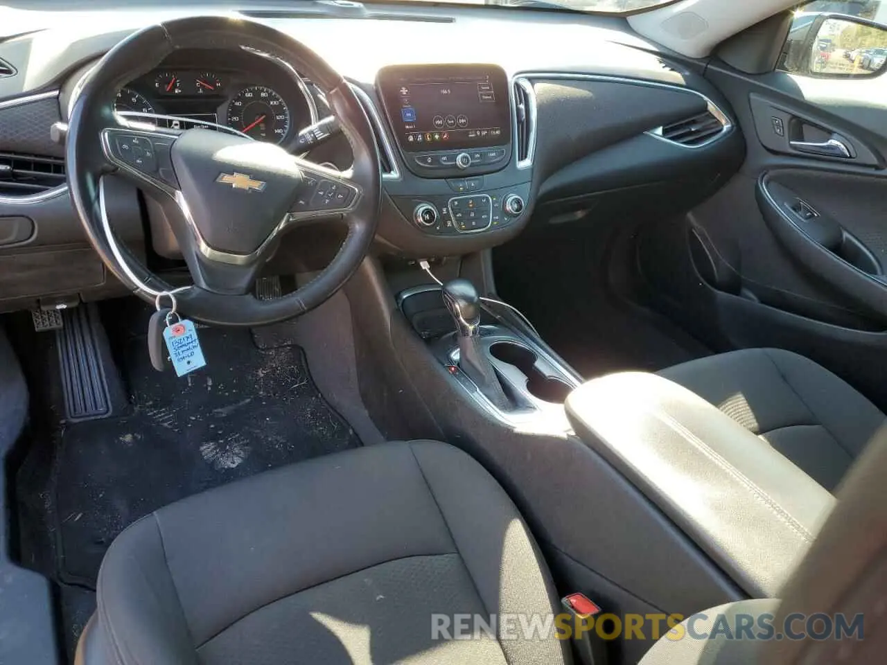 8 fotografías del automóvil dañado 1G1ZD5ST9MF056420 CHEVROLET MALIBU 2021