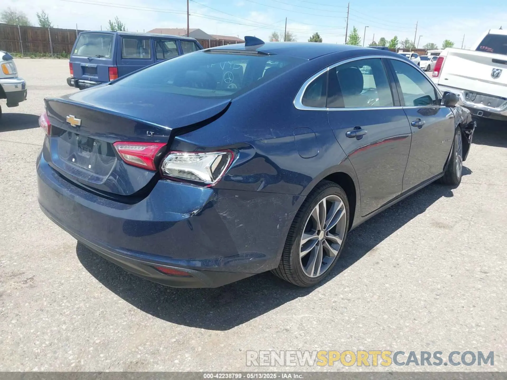 4 fotografías del automóvil dañado 1G1ZD5ST9MF064064 CHEVROLET MALIBU 2021