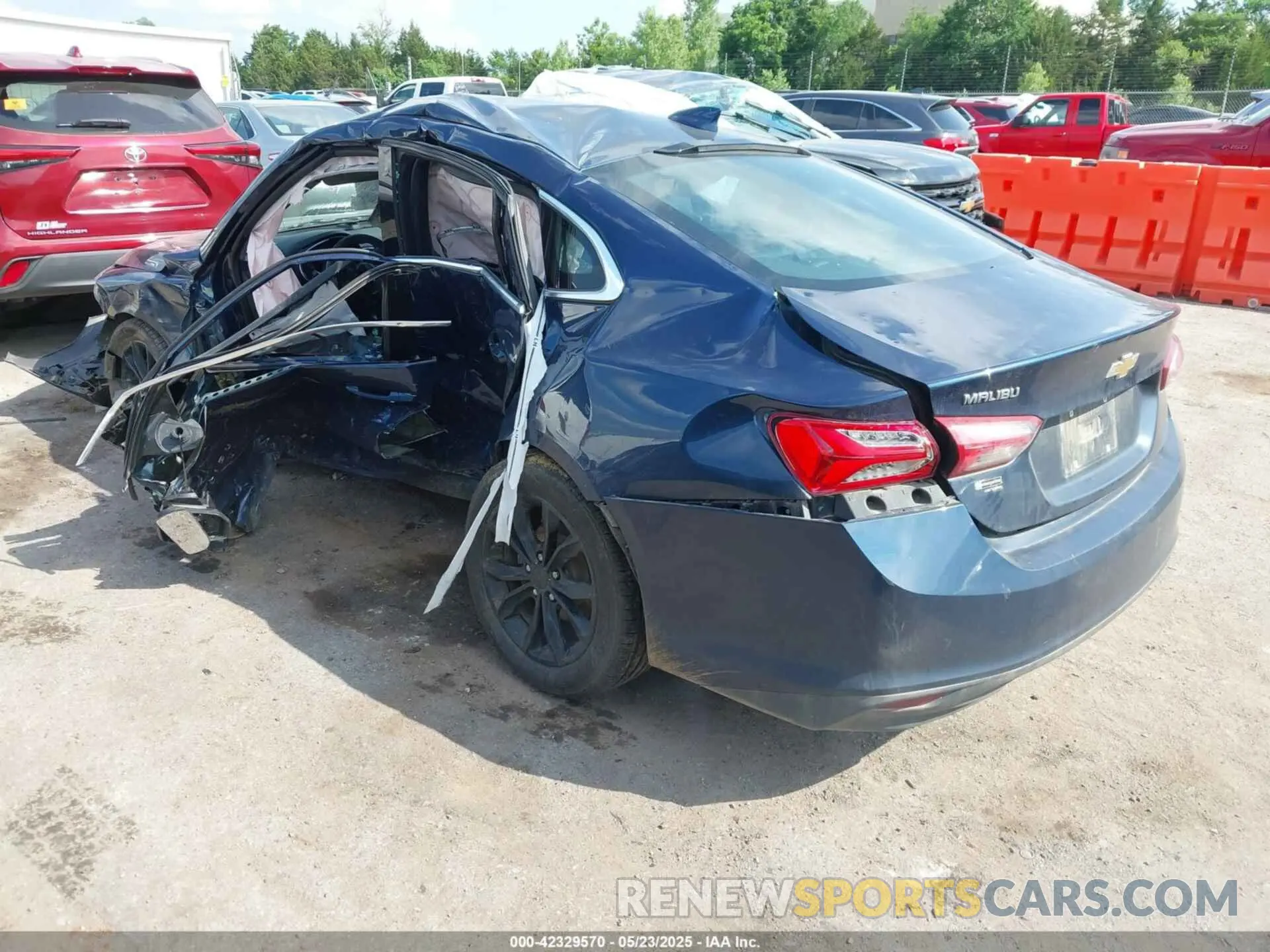 3 fotografías del automóvil dañado 1G1ZD5STXMF022759 CHEVROLET MALIBU 2021
