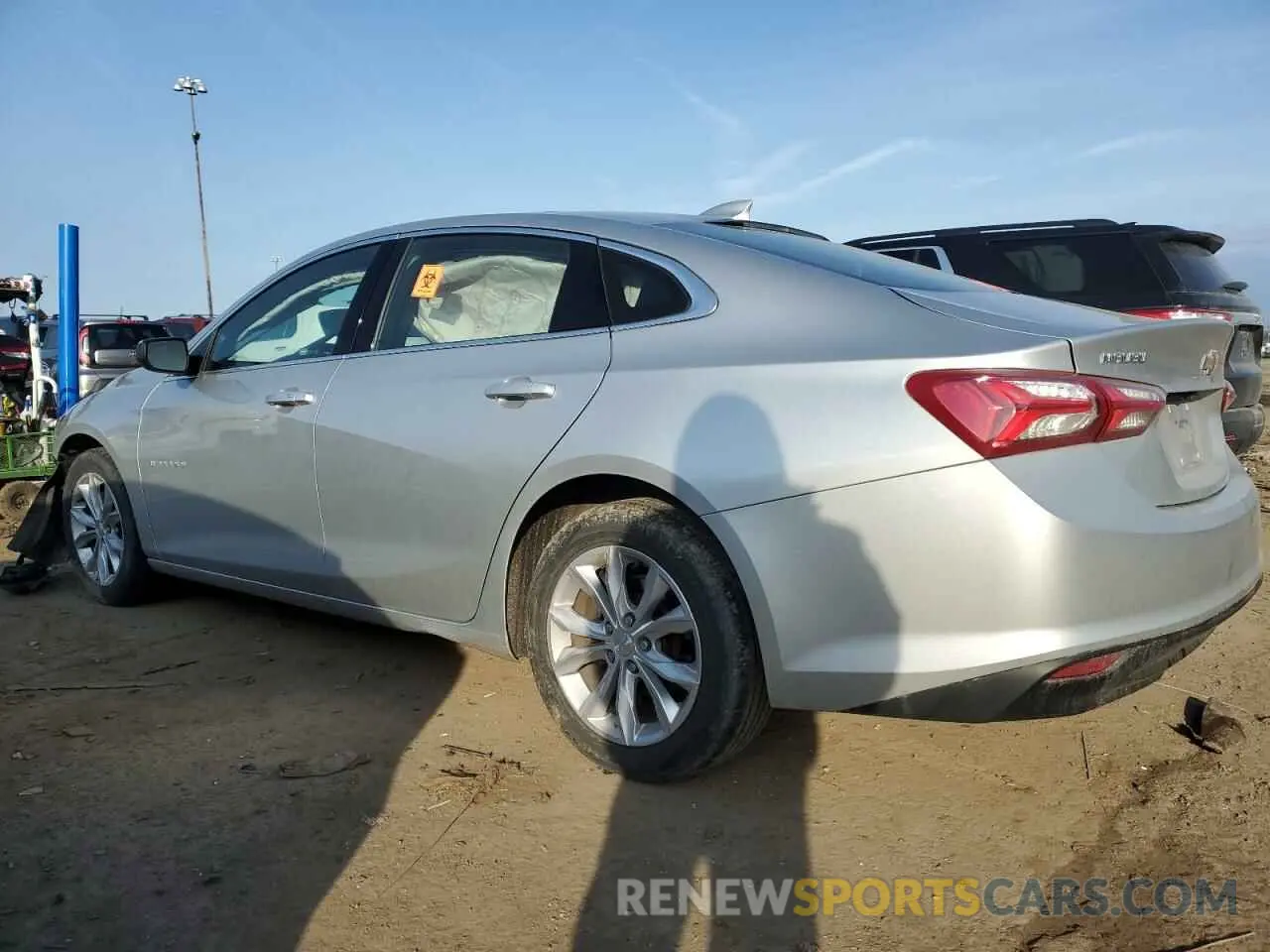 2 fotografías del automóvil dañado 1G1ZD5STXMF028786 CHEVROLET MALIBU 2021