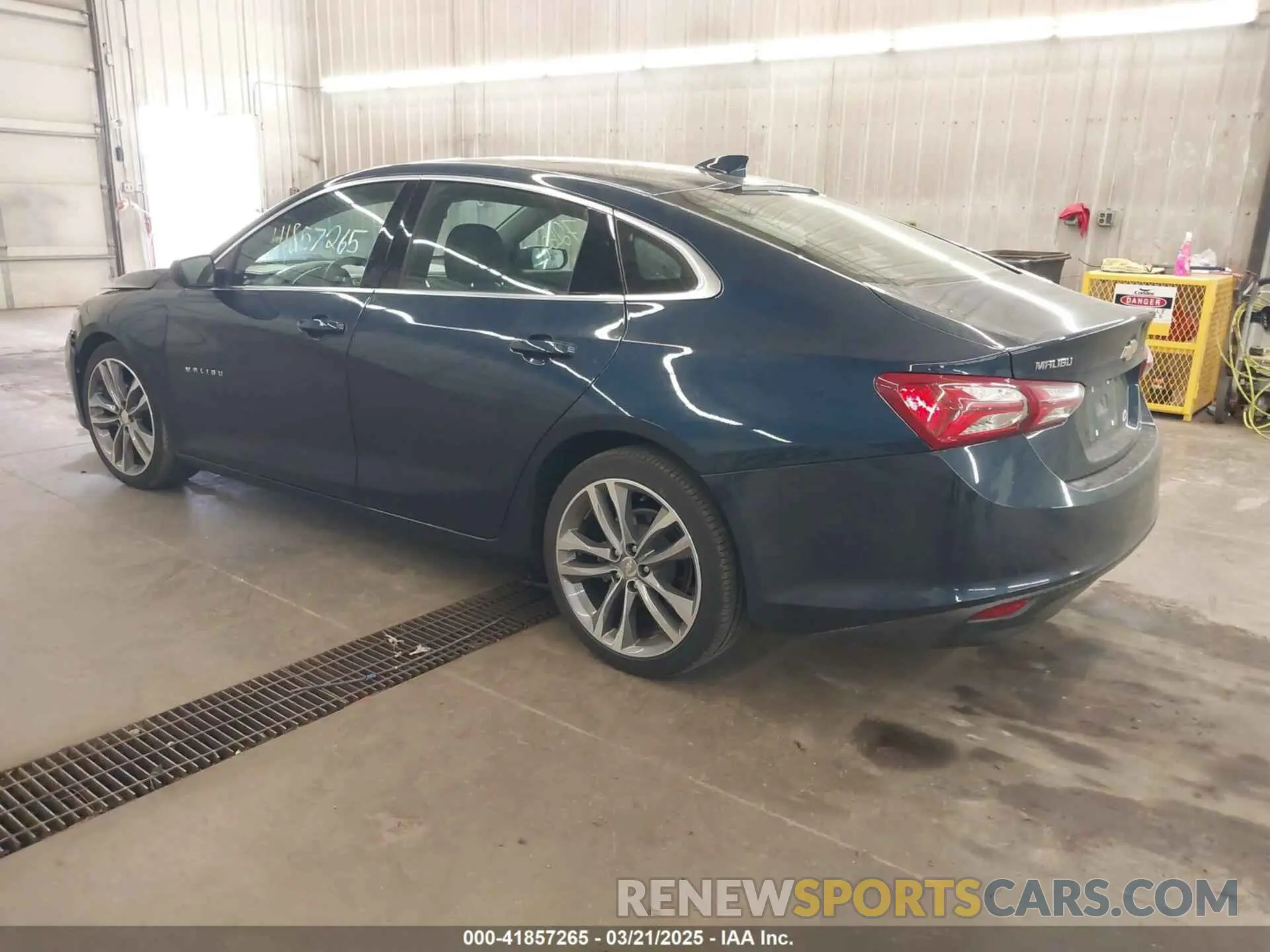 3 fotografías del automóvil dañado 1G1ZD5STXMF059844 CHEVROLET MALIBU 2021