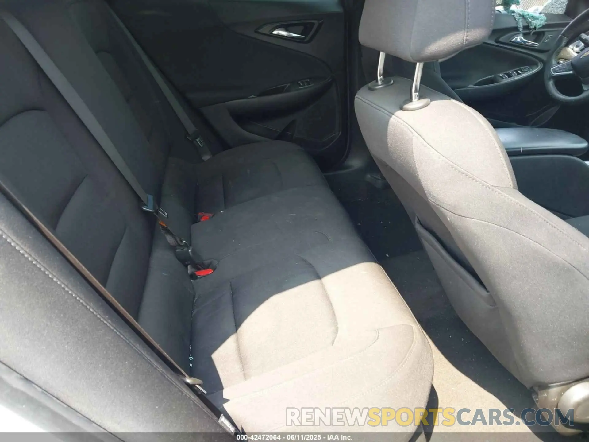 8 fotografías del automóvil dañado 1G1ZG5ST1MF037996 CHEVROLET MALIBU 2021