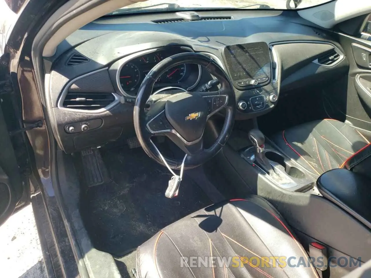 8 fotografías del automóvil dañado 1G1ZG5ST5MF011420 CHEVROLET MALIBU 2021