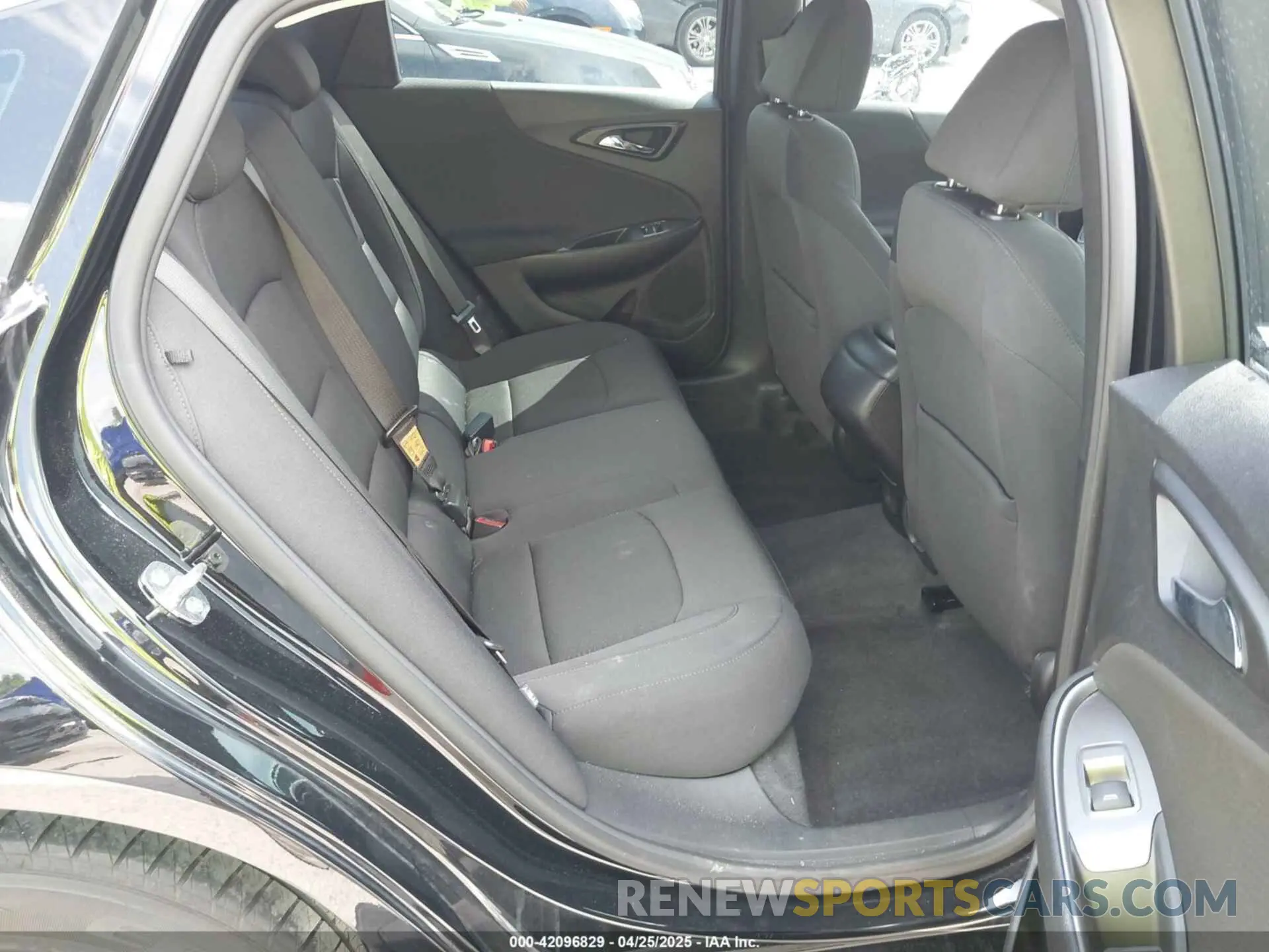 8 fotografías del automóvil dañado 1G1ZB5ST1NF207936 CHEVROLET MALIBU 2022