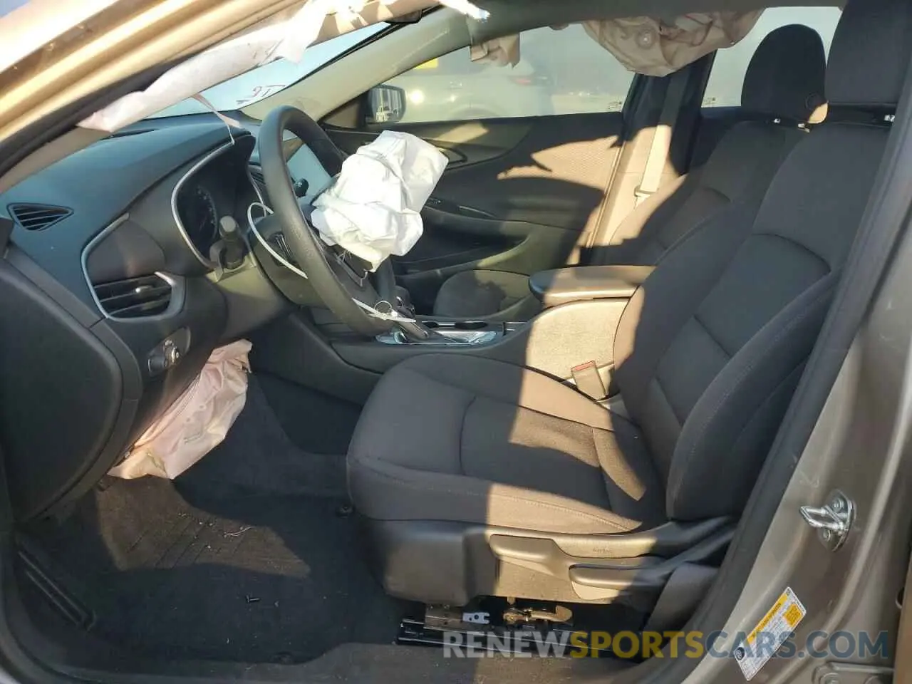 7 fotografías del automóvil dañado 1G1ZB5ST9NF190125 CHEVROLET MALIBU 2022