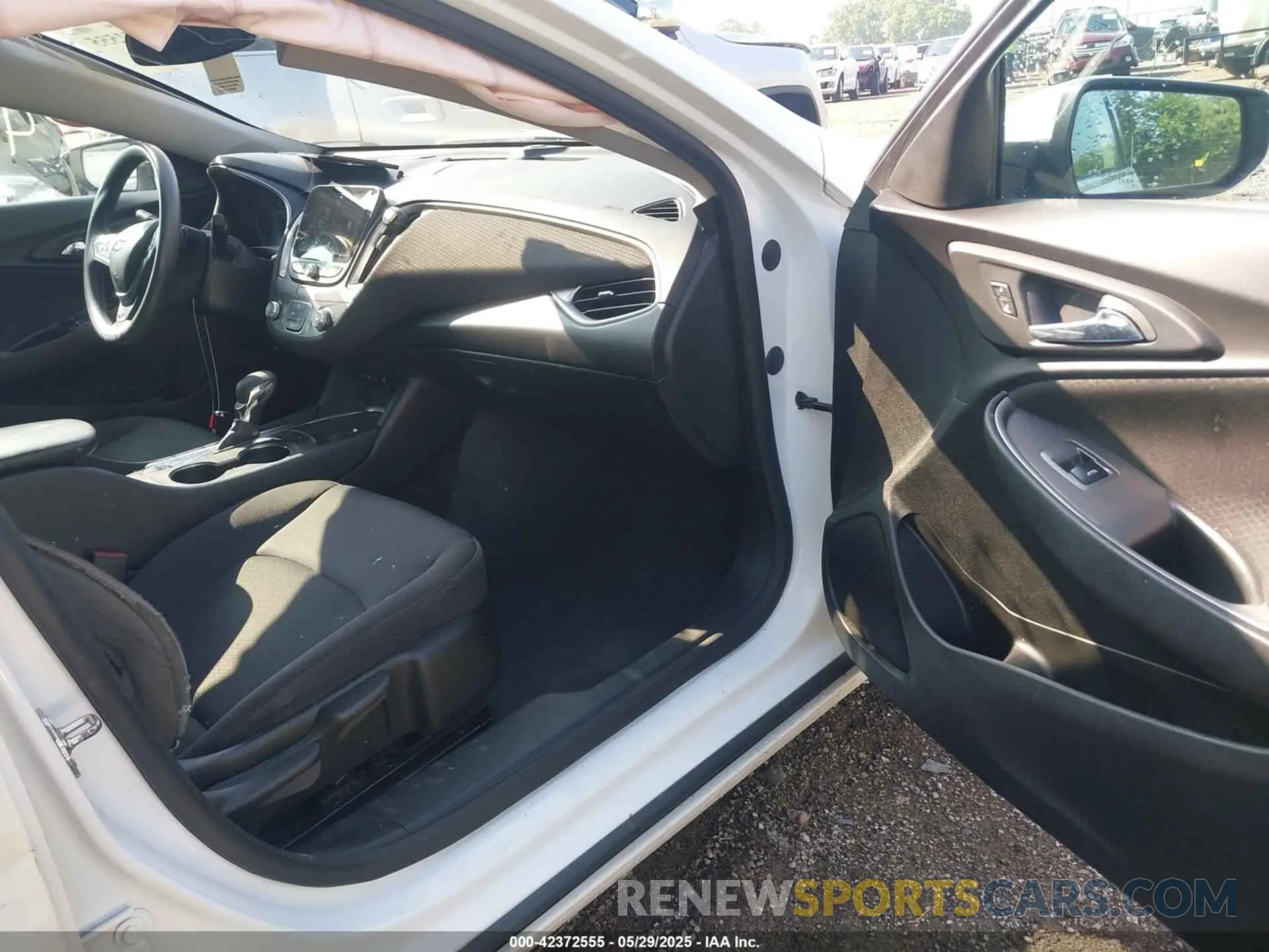 5 fotografías del automóvil dañado 1G1ZC5ST0NF146513 CHEVROLET MALIBU 2022