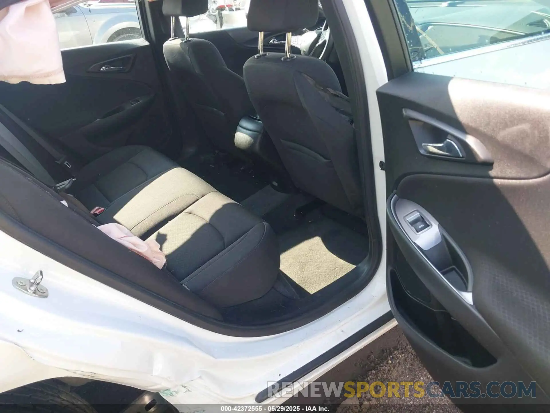 8 fotografías del automóvil dañado 1G1ZC5ST0NF146513 CHEVROLET MALIBU 2022