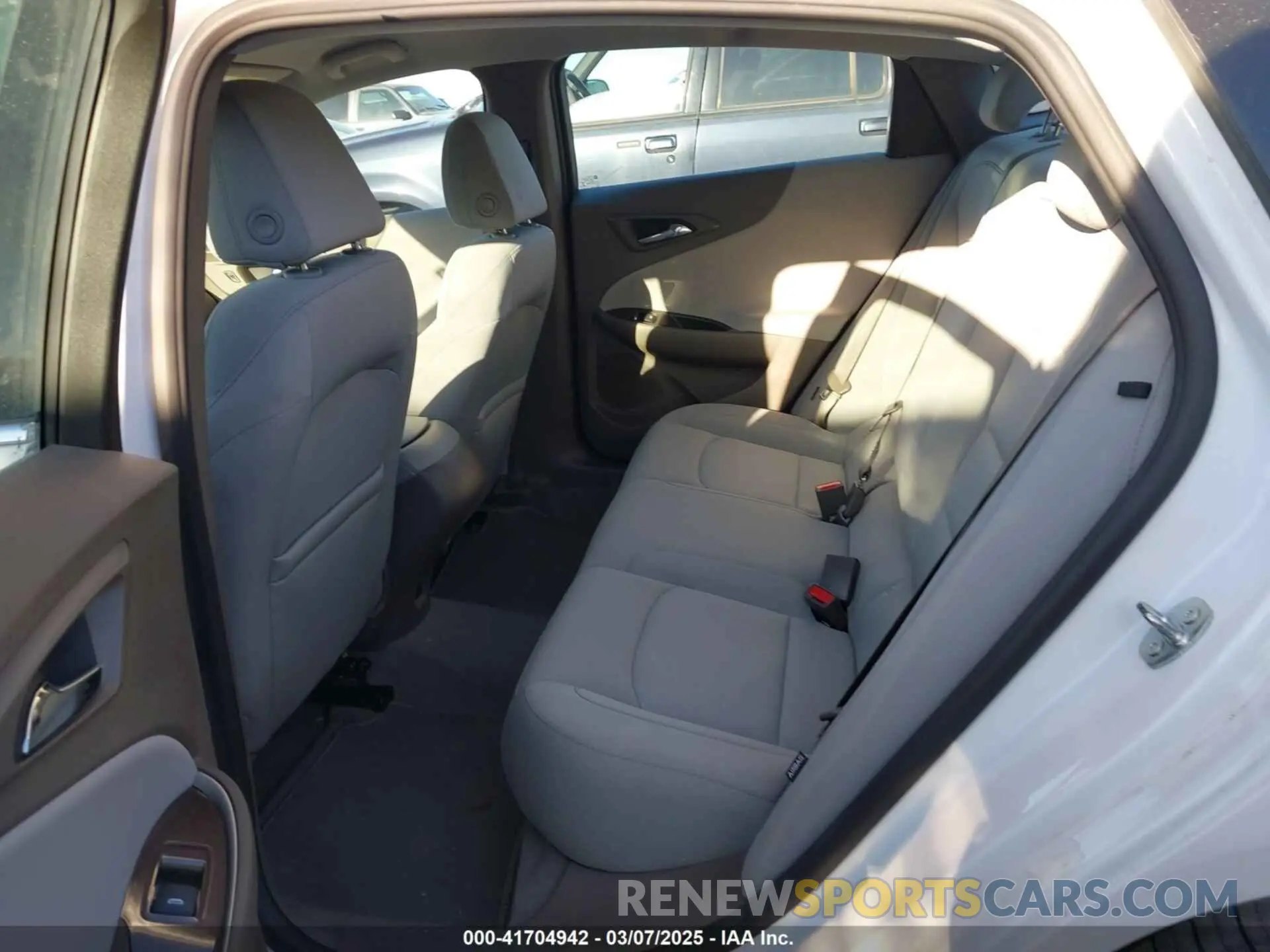 8 fotografías del automóvil dañado 1G1ZC5ST1NF186521 CHEVROLET MALIBU 2022