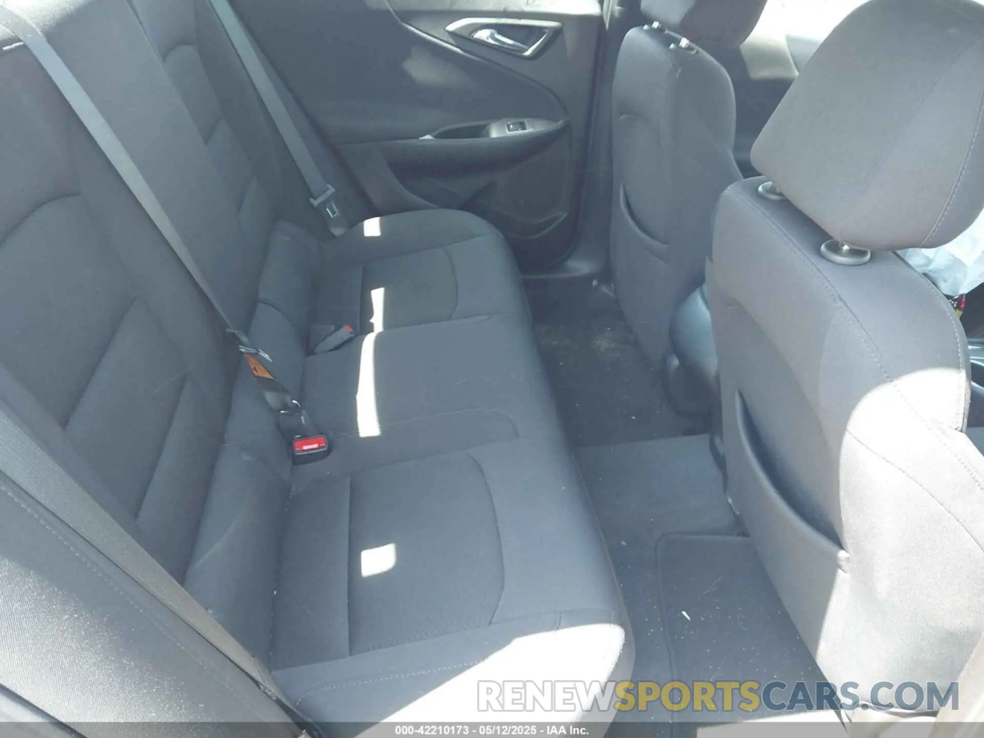 8 fotografías del automóvil dañado 1G1ZC5ST2NF164303 CHEVROLET MALIBU 2022