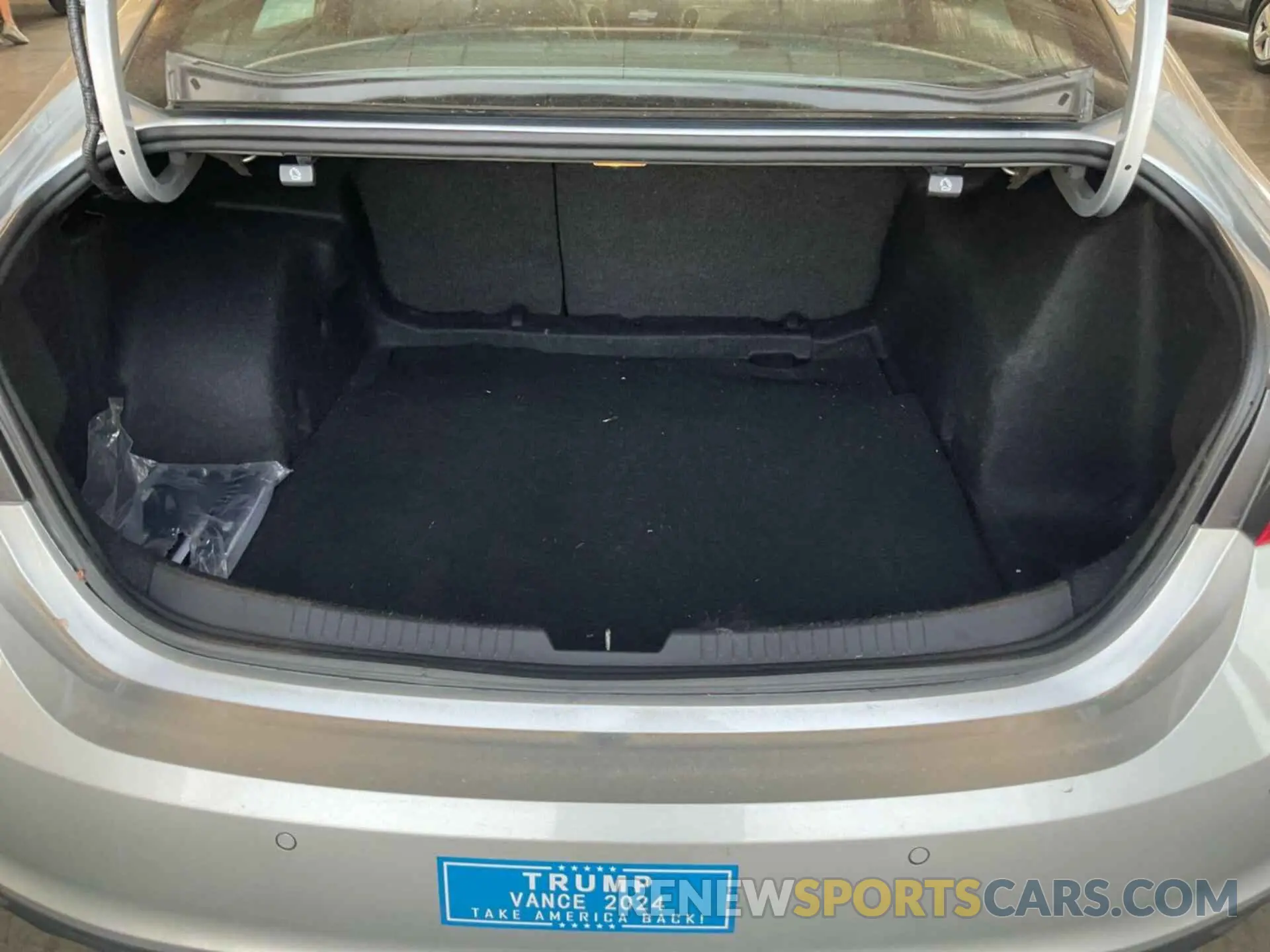 28 fotografías del automóvil dañado 1G1ZC5ST3NF167338 CHEVROLET MALIBU 2022