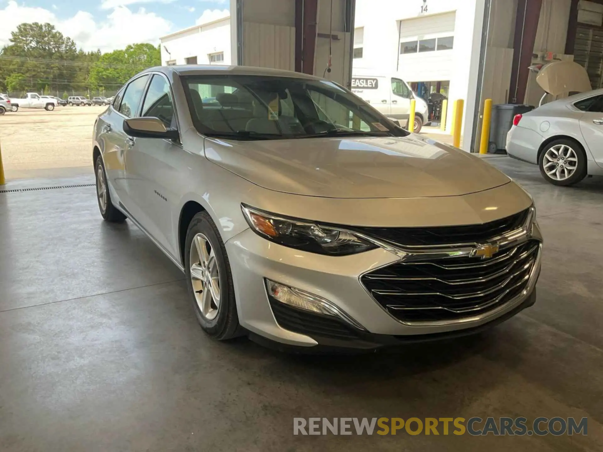 9 fotografías del automóvil dañado 1G1ZC5ST3NF167338 CHEVROLET MALIBU 2022