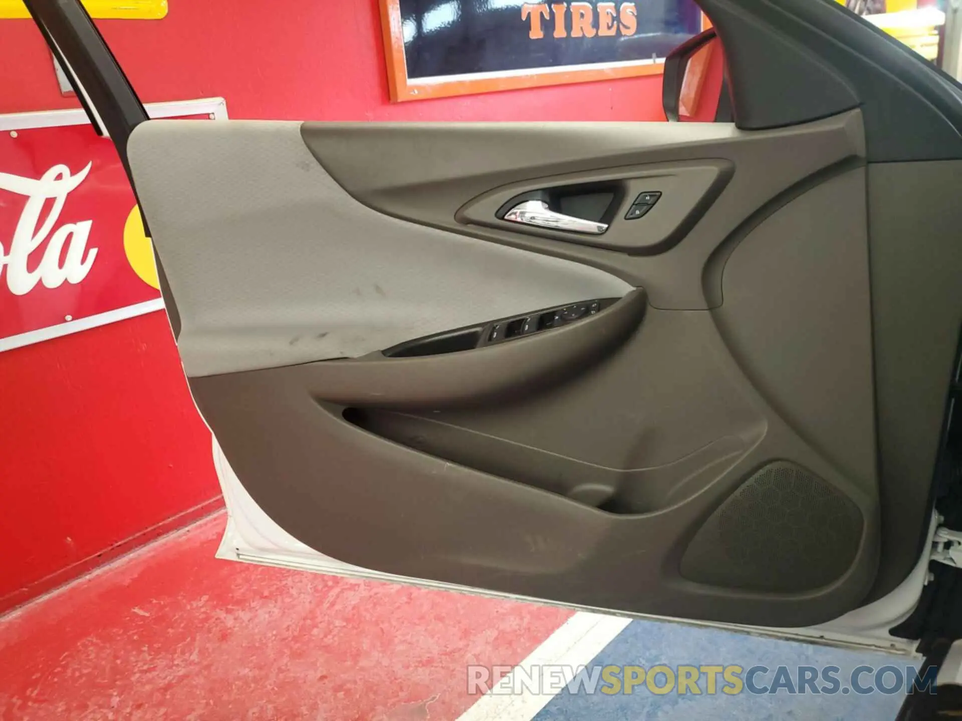 2 fotografías del automóvil dañado 1G1ZC5ST9NF180692 CHEVROLET MALIBU 2022