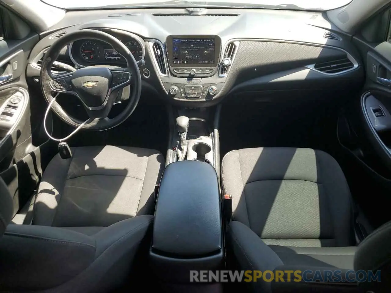 8 fotografías del automóvil dañado 1G1ZC5ST9NF185715 CHEVROLET MALIBU 2022