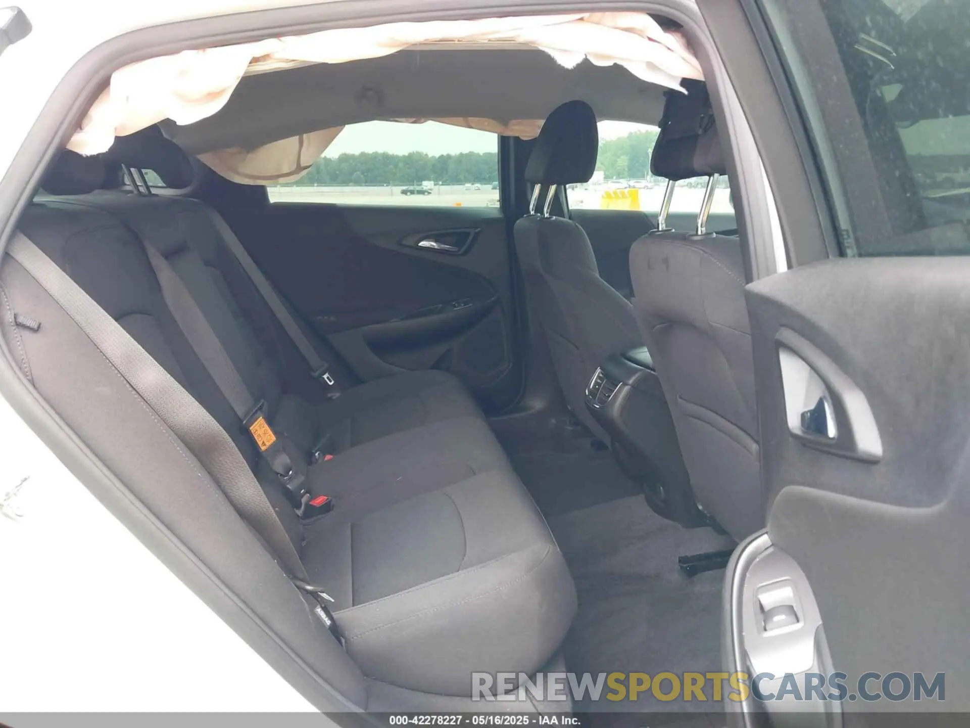 8 fotografías del automóvil dañado 1G1ZD5ST0NF192744 CHEVROLET MALIBU 2022