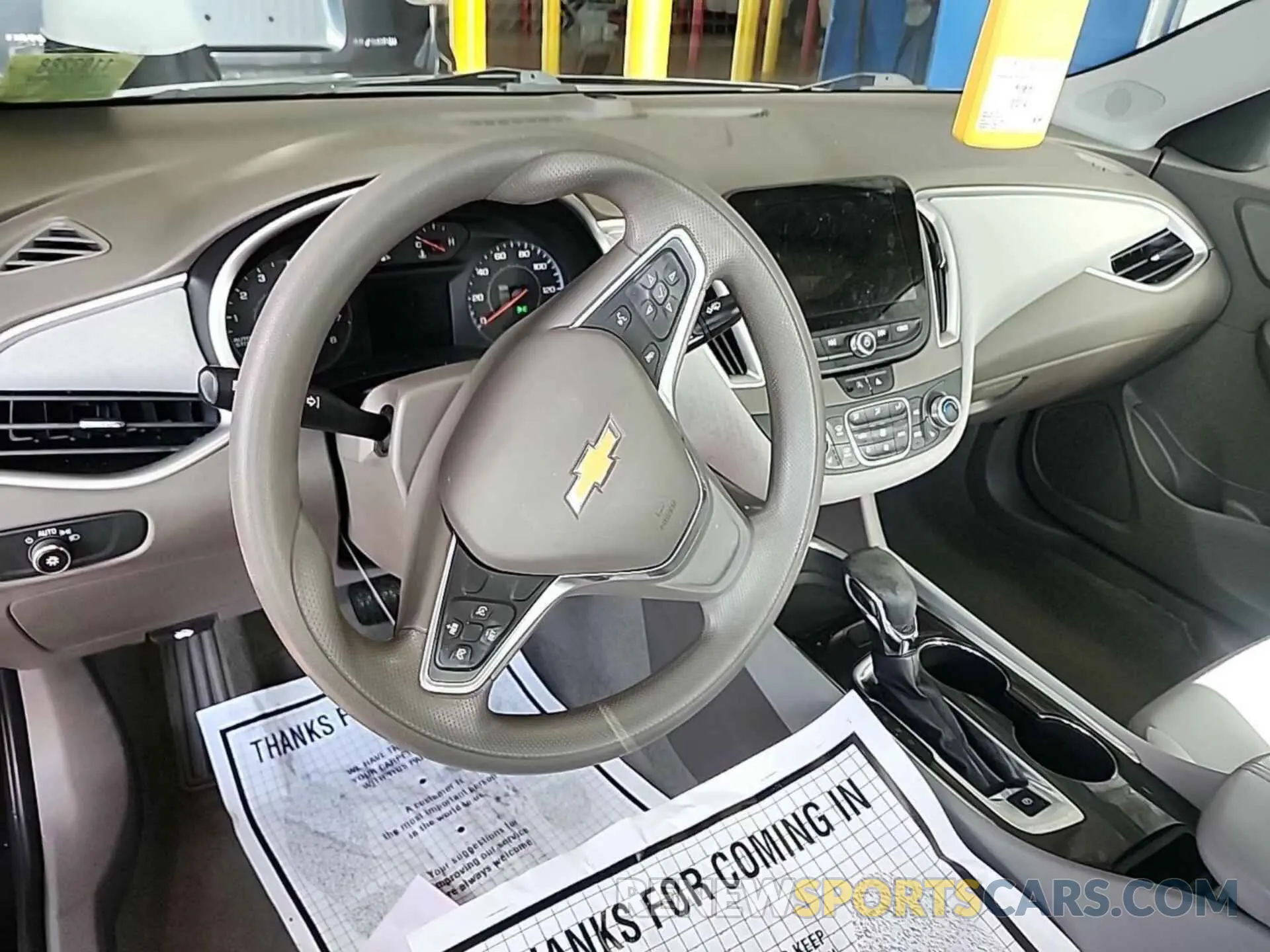 2 fotografías del automóvil dañado 1G1ZD5ST2NF145831 CHEVROLET MALIBU 2022