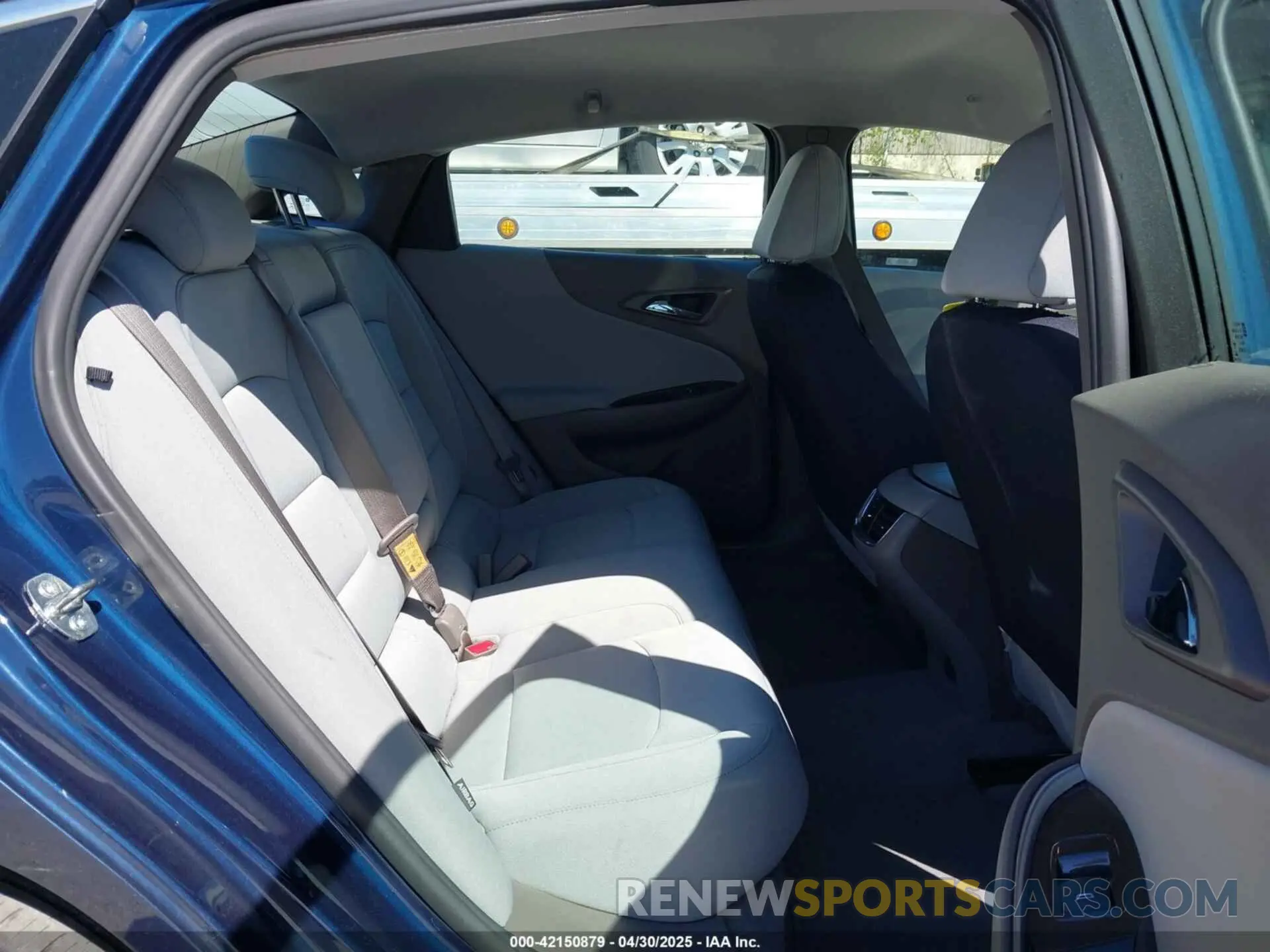 8 fotografías del automóvil dañado 1G1ZD5ST3NF104740 CHEVROLET MALIBU 2022