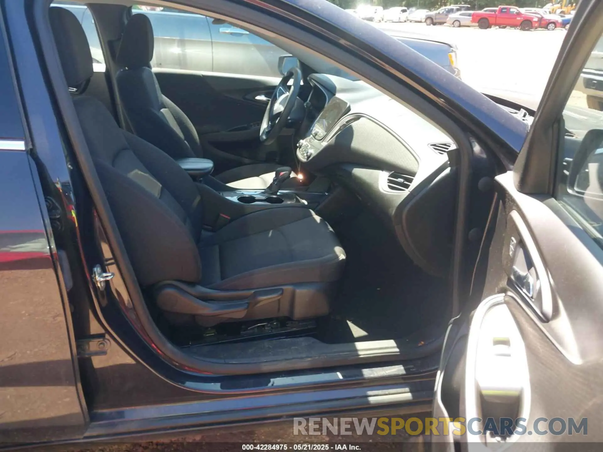 5 fotografías del automóvil dañado 1G1ZD5ST3NF131016 CHEVROLET MALIBU 2022