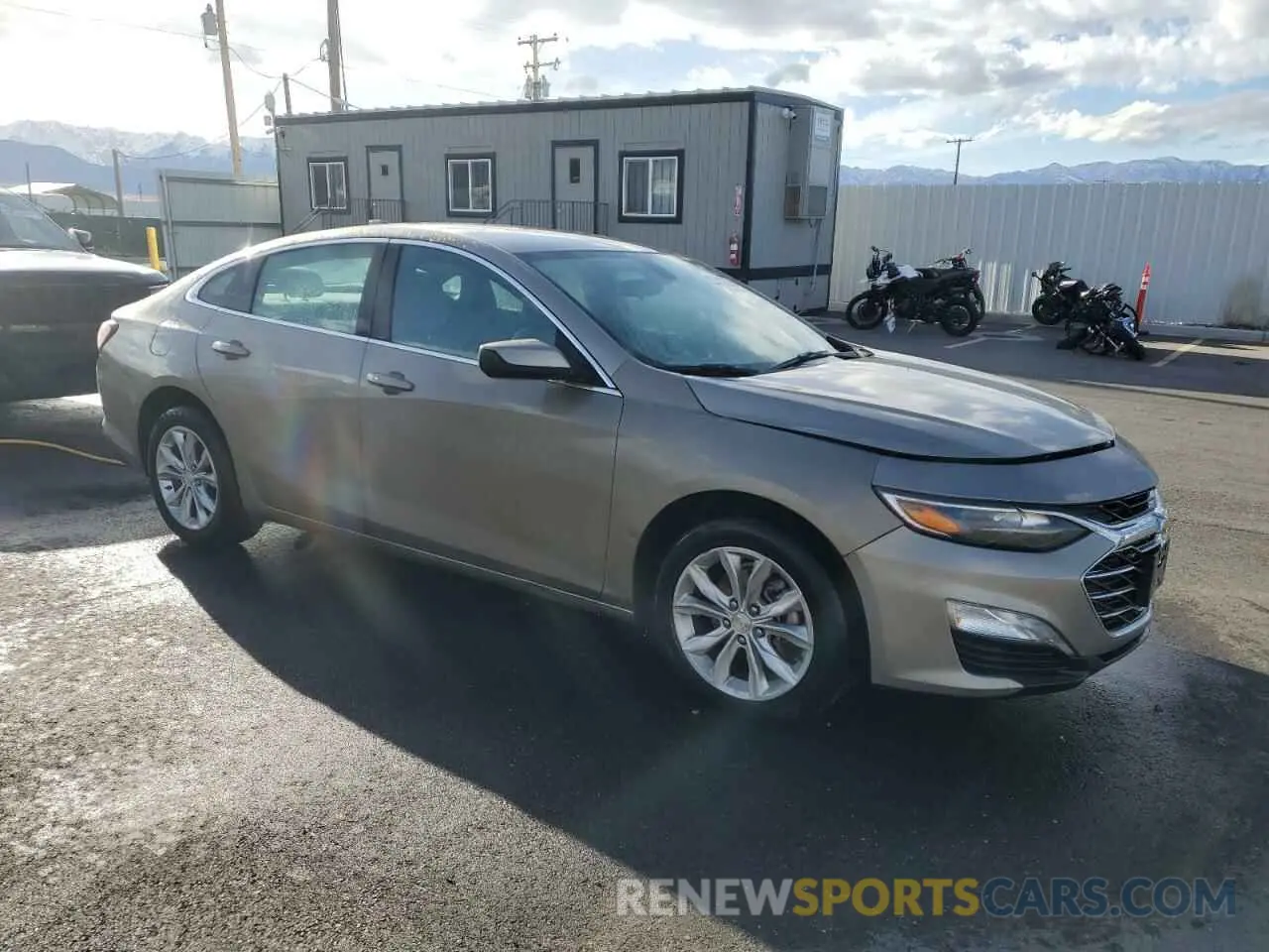 4 fotografías del automóvil dañado 1G1ZD5ST3NF141545 CHEVROLET MALIBU 2022