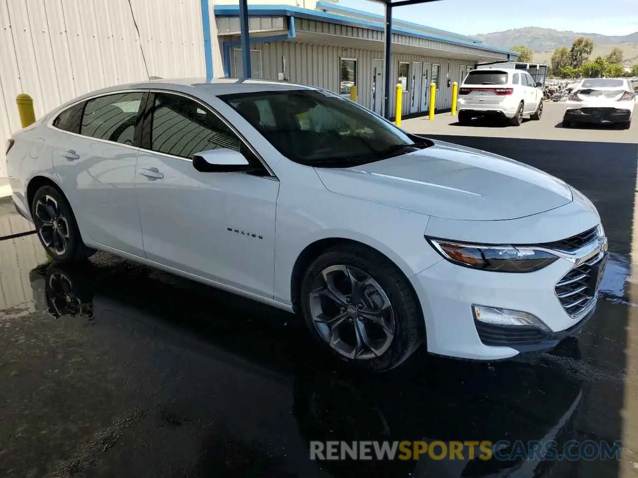 4 fotografías del automóvil dañado 1G1ZD5ST3NF195458 CHEVROLET MALIBU 2022