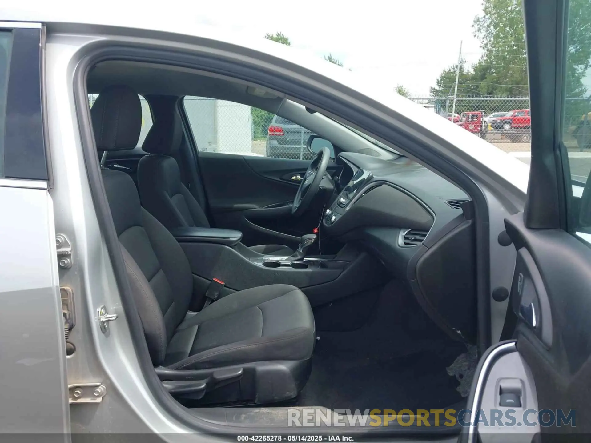 5 fotografías del automóvil dañado 1G1ZD5ST4NF108201 CHEVROLET MALIBU 2022
