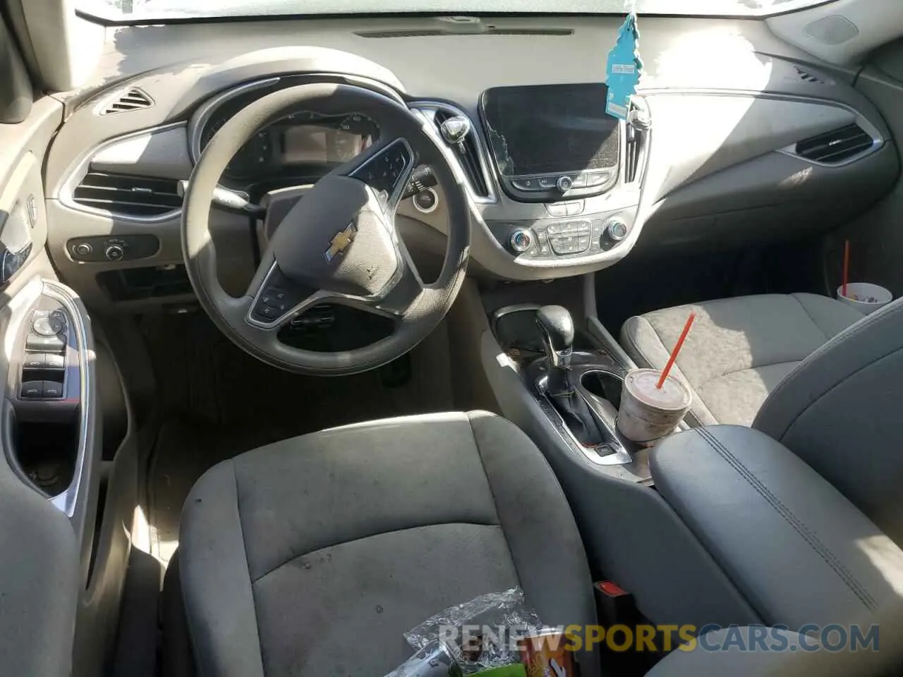 8 fotografías del automóvil dañado 1G1ZD5ST4NF134586 CHEVROLET MALIBU 2022