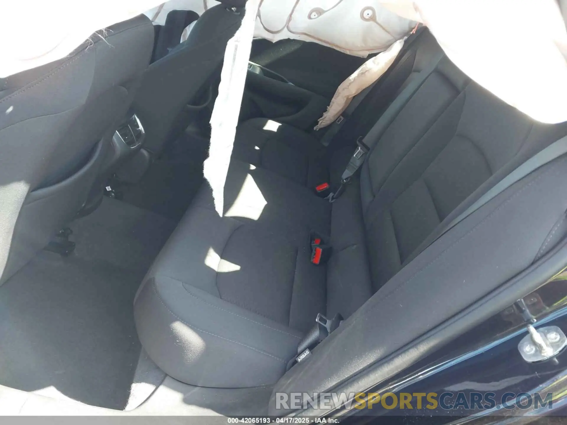 7 fotografías del automóvil dañado 1G1ZD5ST4NF162307 CHEVROLET MALIBU 2022