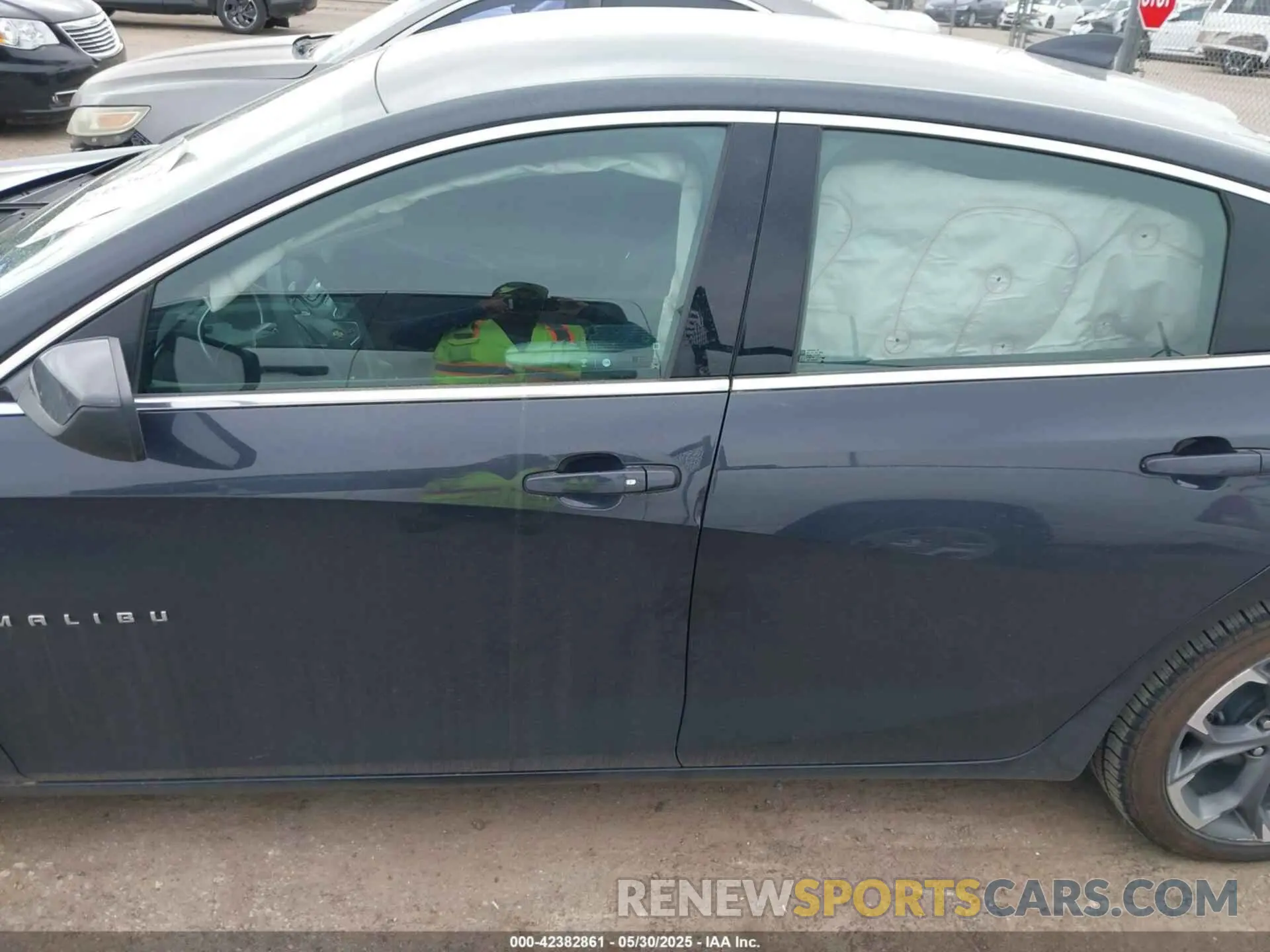 14 fotografías del automóvil dañado 1G1ZD5ST5NF130109 CHEVROLET MALIBU 2022