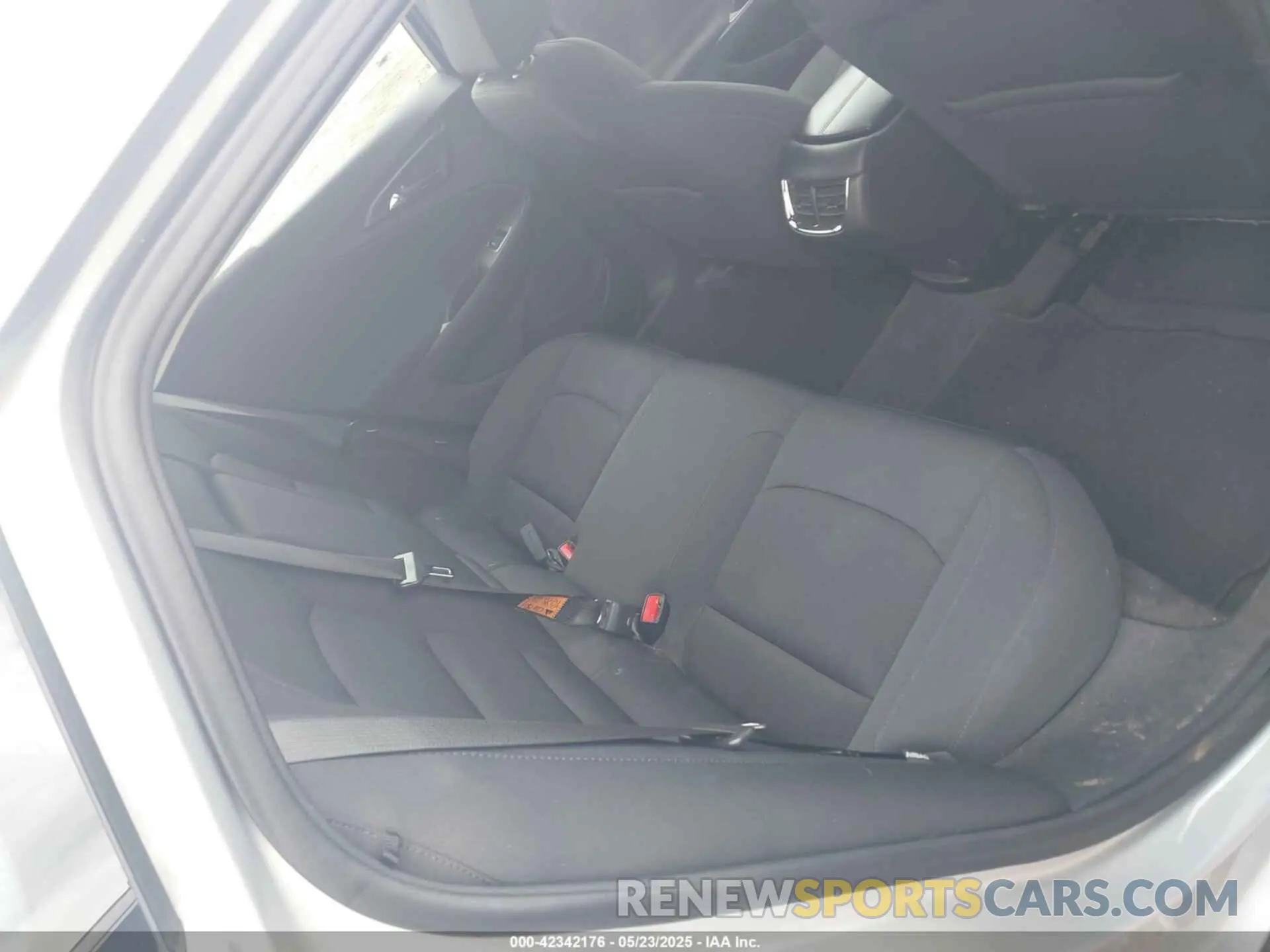 8 fotografías del automóvil dañado 1G1ZD5ST5NF148240 CHEVROLET MALIBU 2022