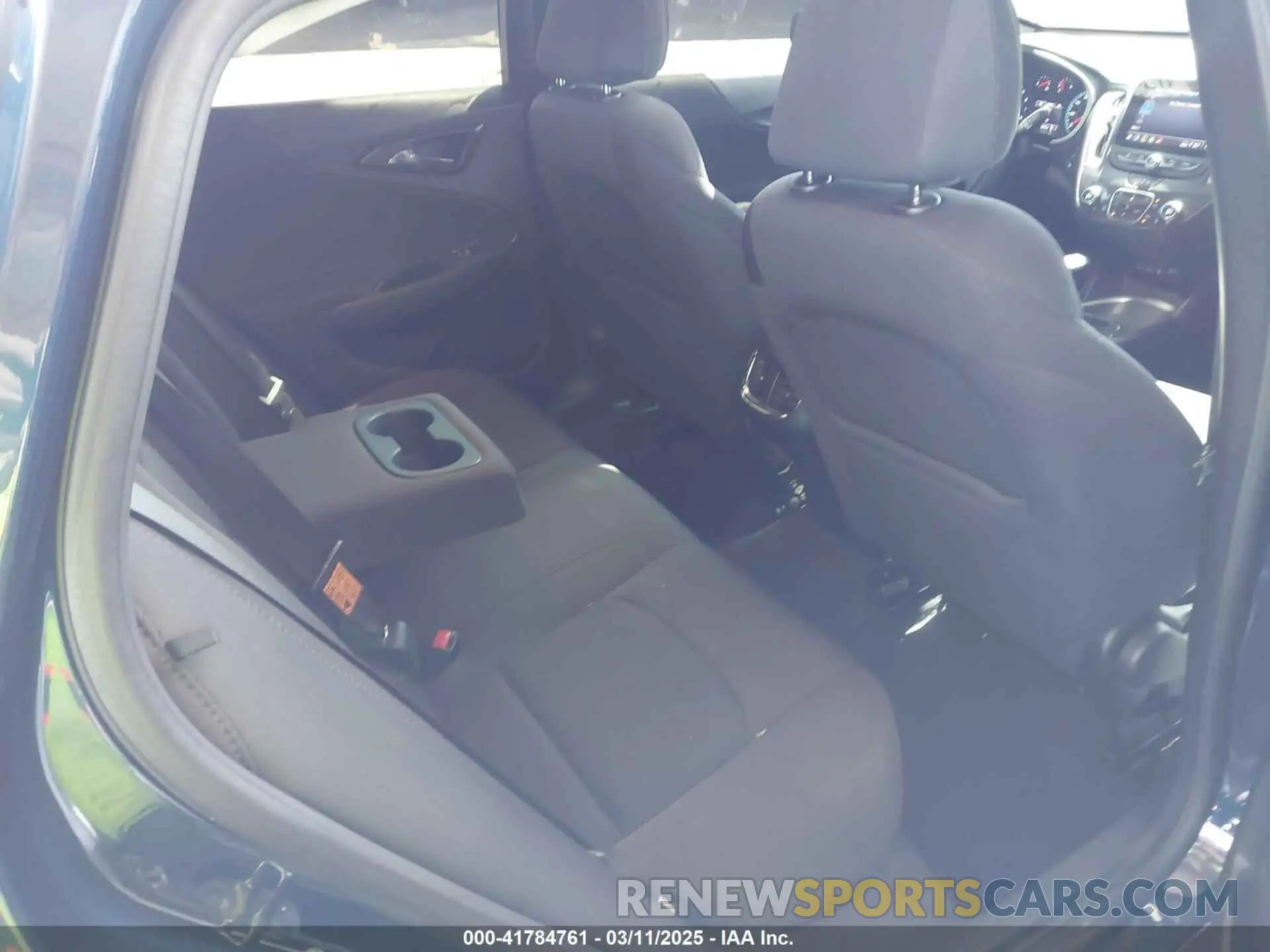 8 fotografías del automóvil dañado 1G1ZD5ST5NF158055 CHEVROLET MALIBU 2022