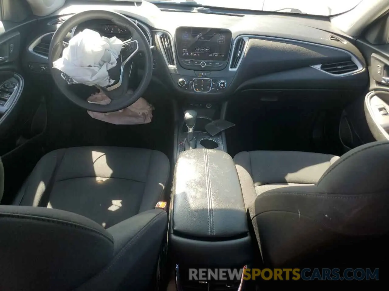 8 fotografías del automóvil dañado 1G1ZD5ST6NF150918 CHEVROLET MALIBU 2022