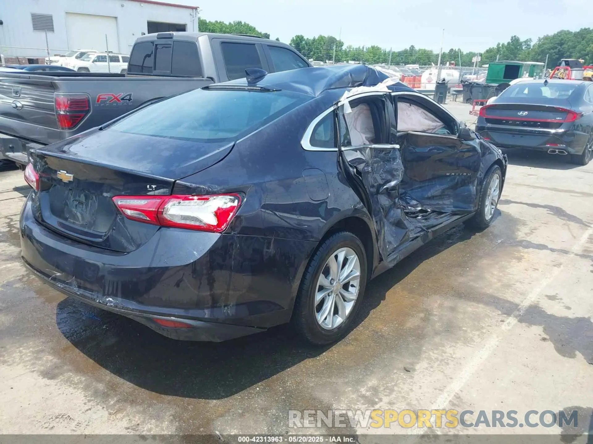 4 fotografías del automóvil dañado 1G1ZD5ST6NF160882 CHEVROLET MALIBU 2022