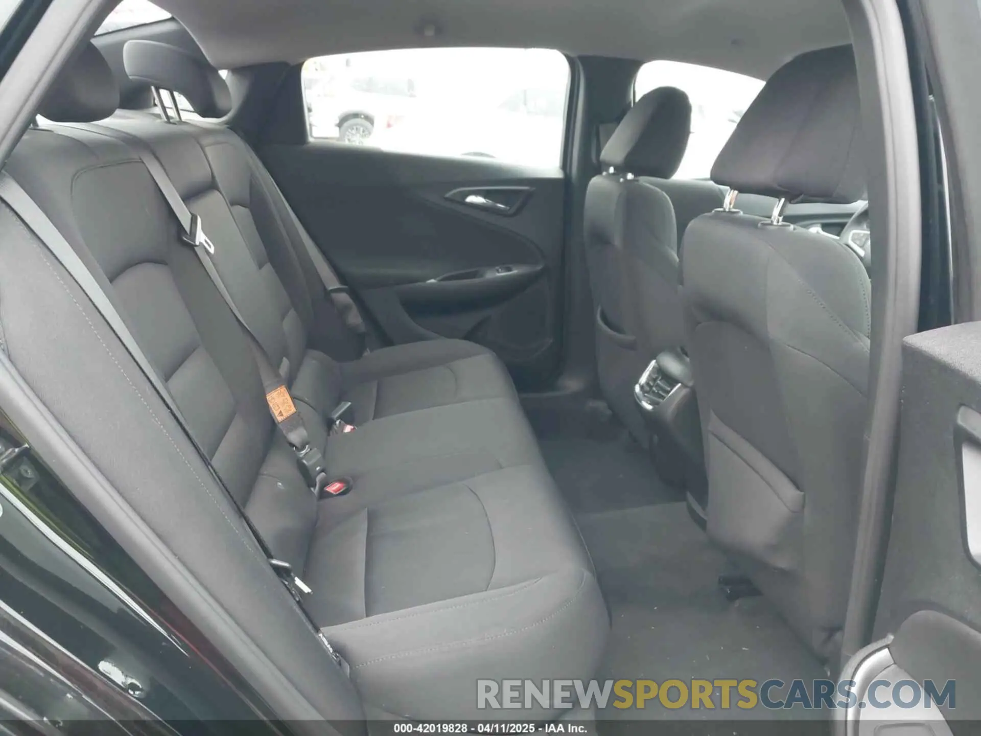 8 fotografías del automóvil dañado 1G1ZD5ST6NF184485 CHEVROLET MALIBU 2022