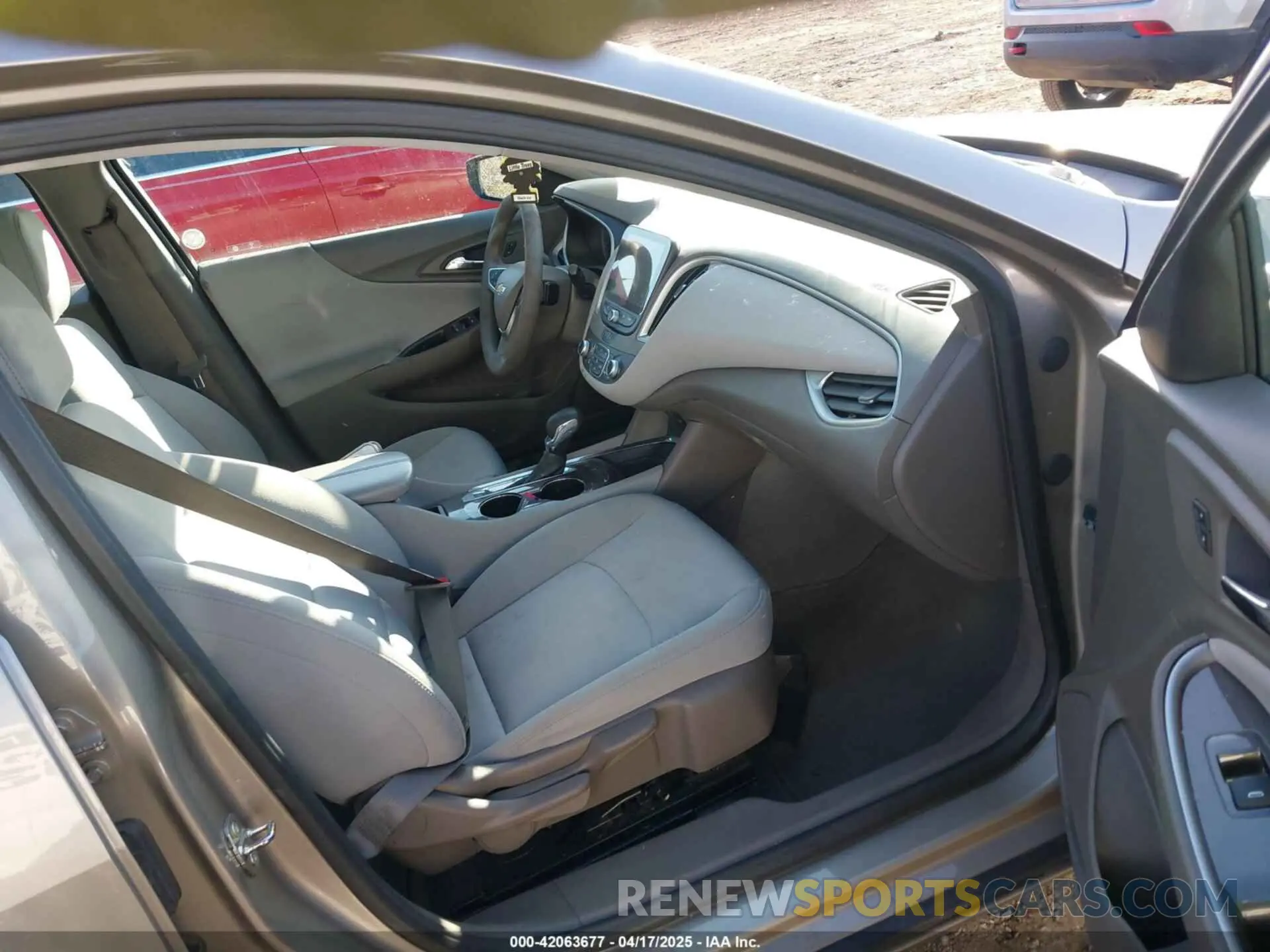 5 fotografías del automóvil dañado 1G1ZD5ST7NF154833 CHEVROLET MALIBU 2022
