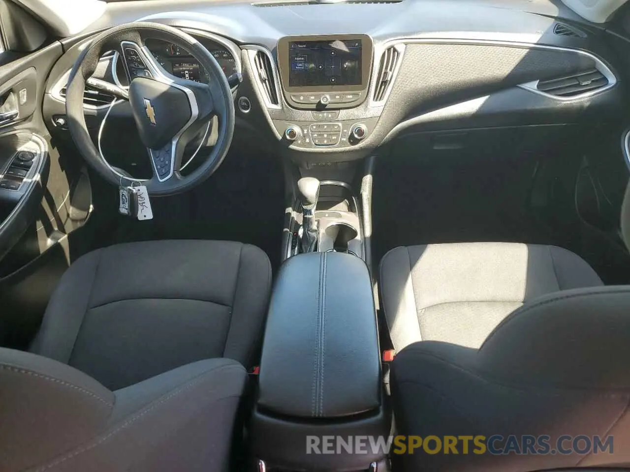8 fotografías del automóvil dañado 1G1ZD5ST7NF163922 CHEVROLET MALIBU 2022