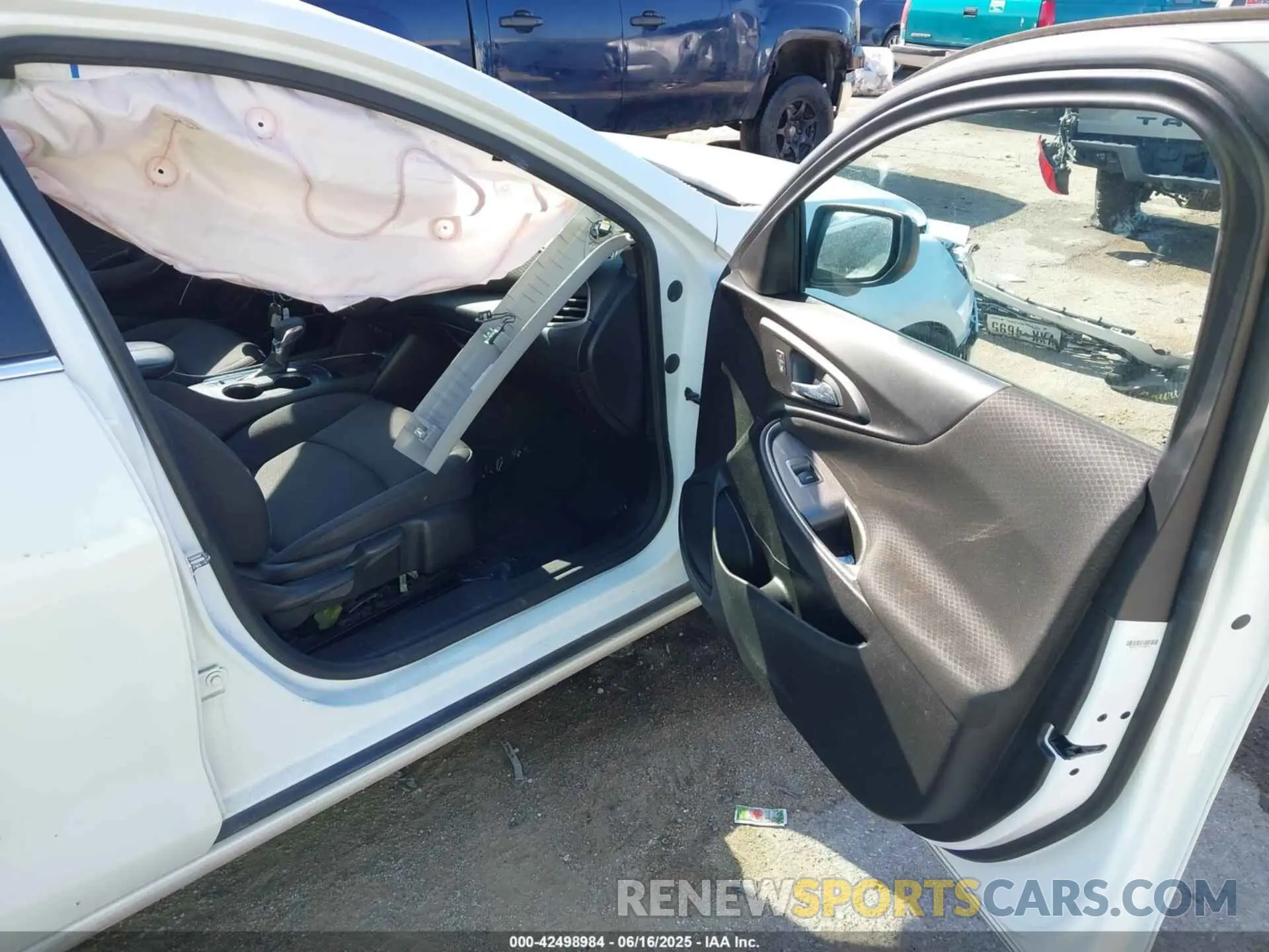 5 fotografías del automóvil dañado 1G1ZD5ST8NF133084 CHEVROLET MALIBU 2022