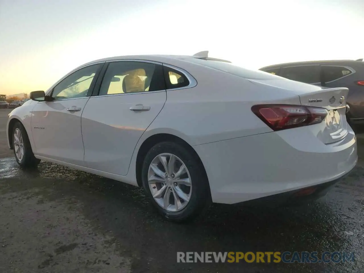 2 fotografías del automóvil dañado 1G1ZD5ST8NF141234 CHEVROLET MALIBU 2022