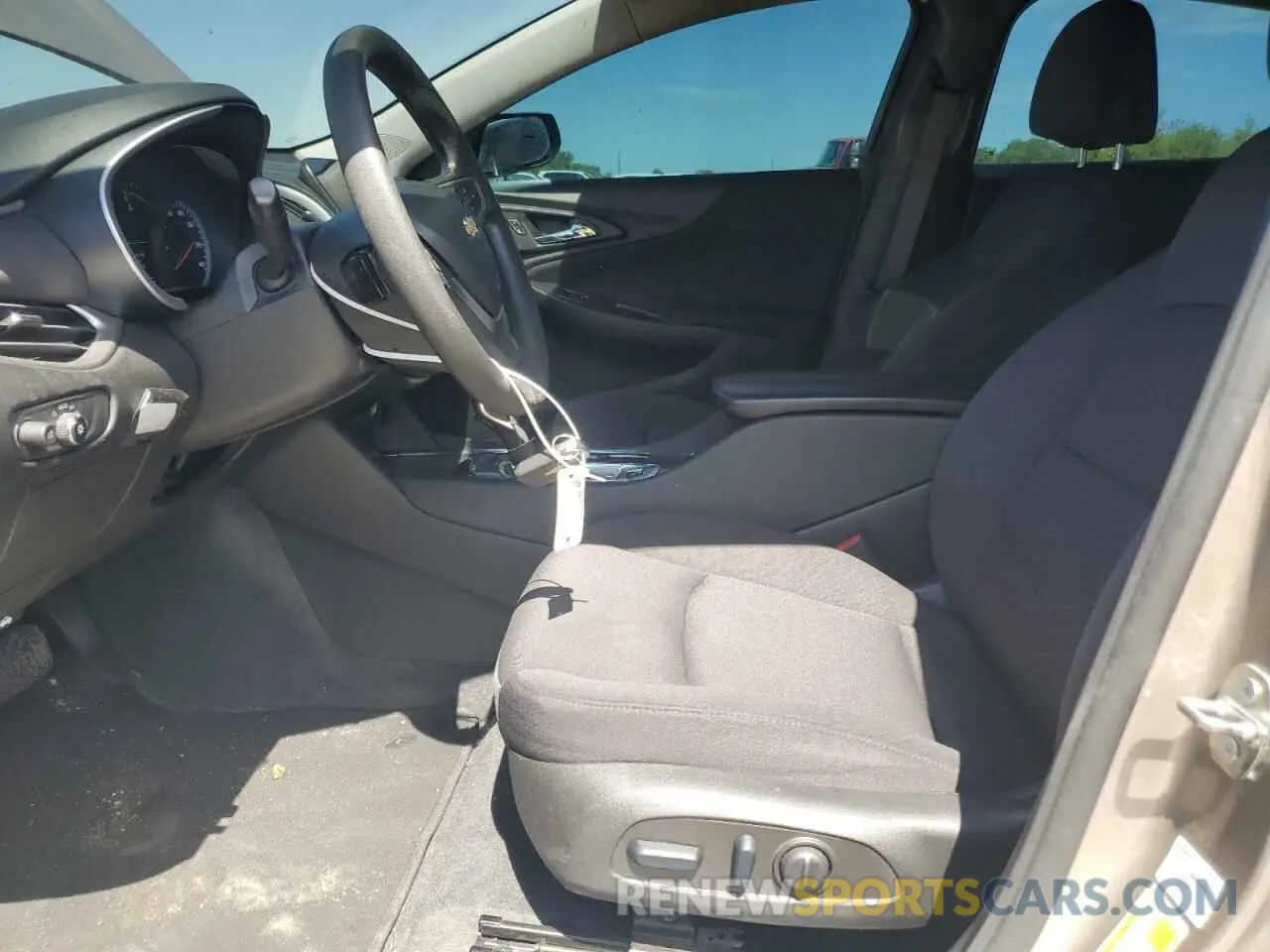 7 fotografías del automóvil dañado 1G1ZD5ST8NF159801 CHEVROLET MALIBU 2022