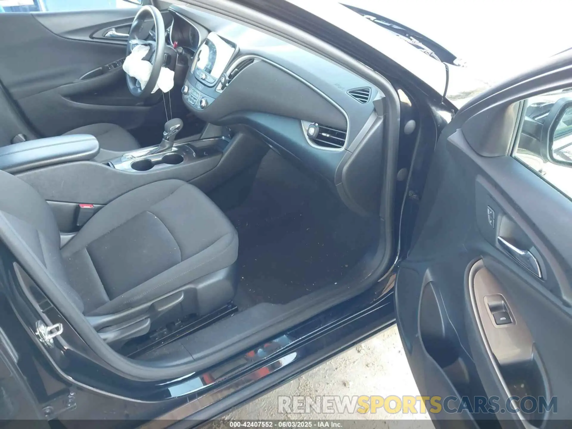 5 fotografías del automóvil dañado 1G1ZD5ST8NF173651 CHEVROLET MALIBU 2022