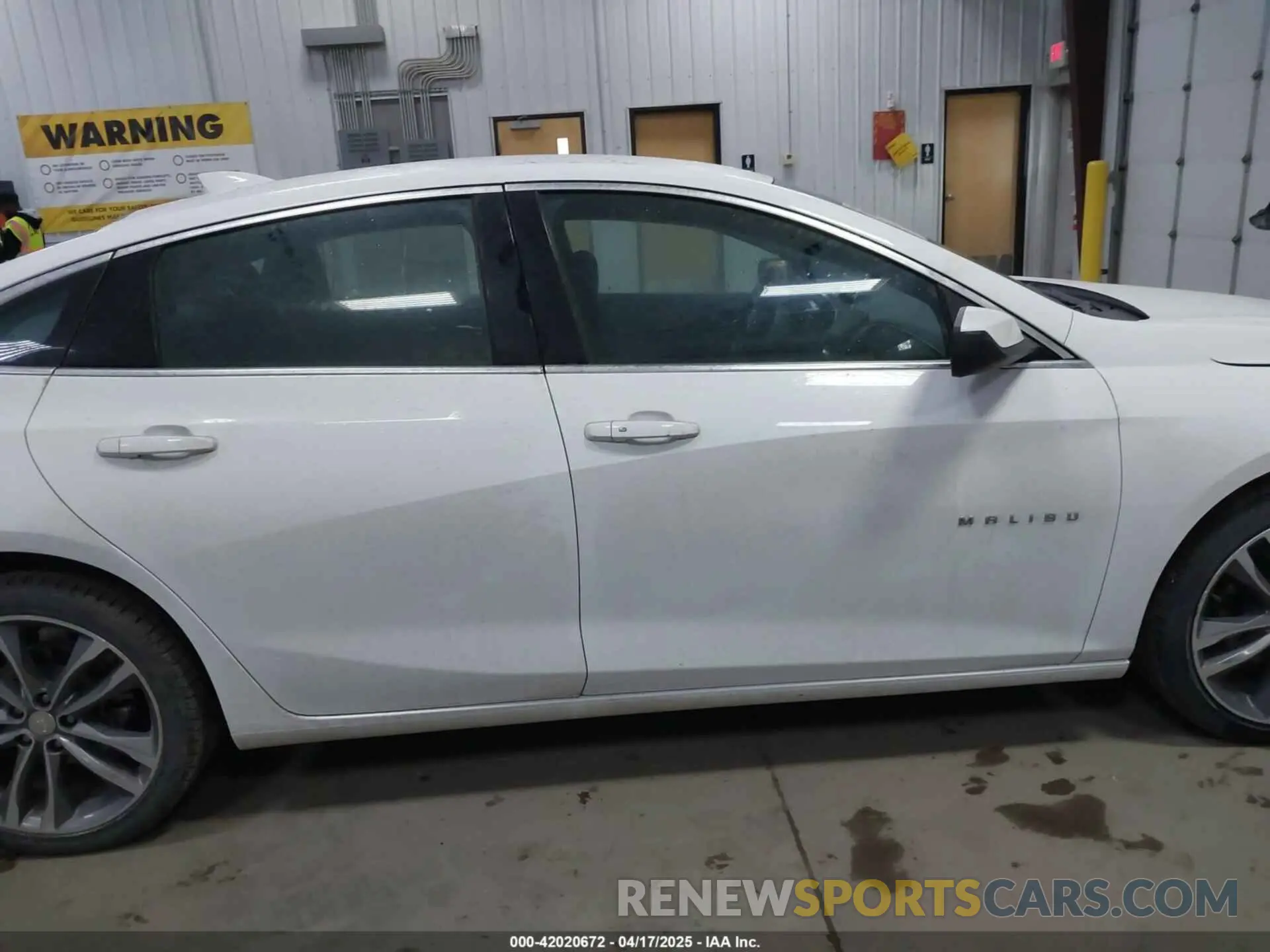 14 fotografías del automóvil dañado 1G1ZD5ST9NF160990 CHEVROLET MALIBU 2022