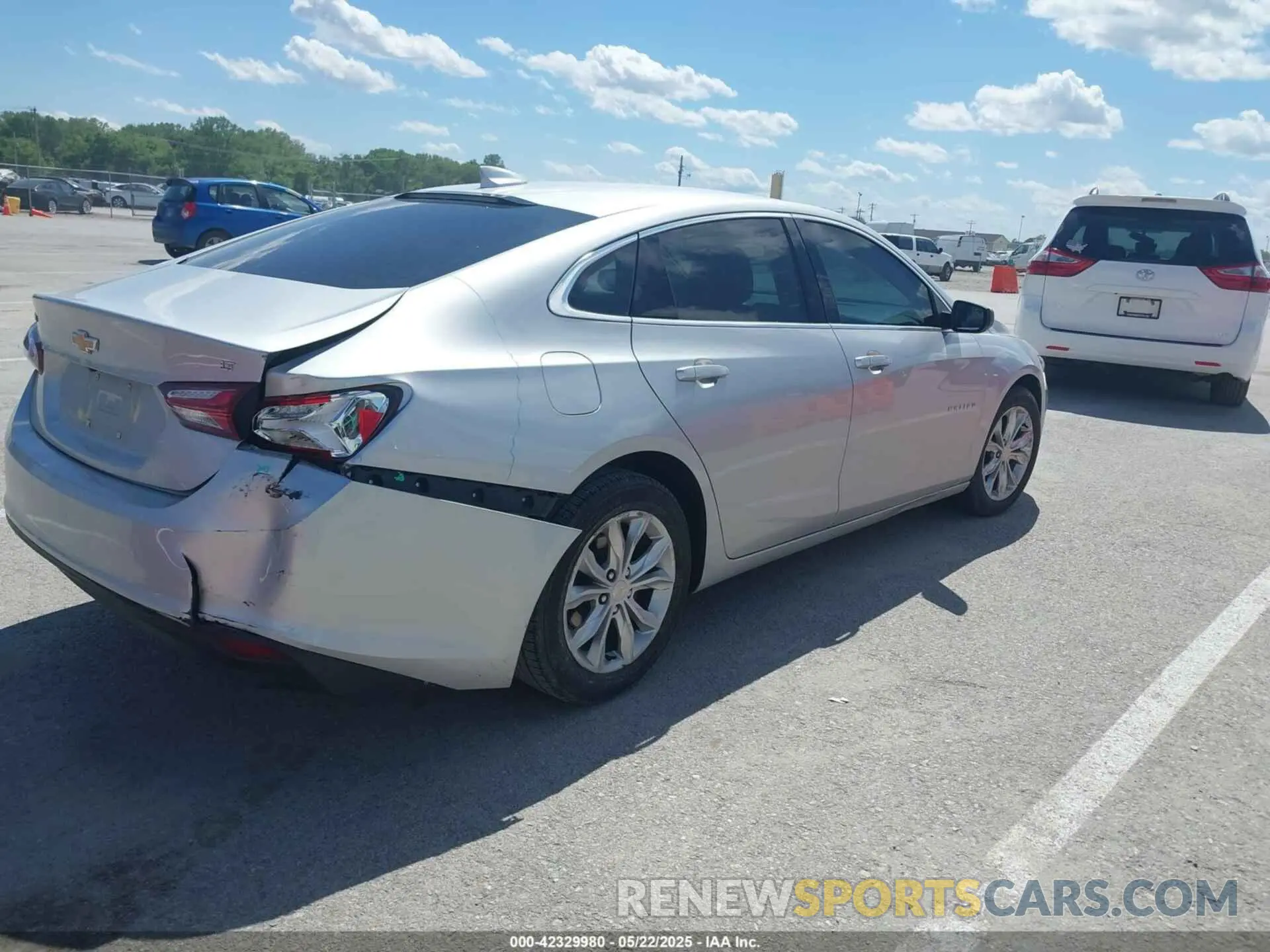4 fotografías del automóvil dañado 1G1ZD5STXNF126444 CHEVROLET MALIBU 2022