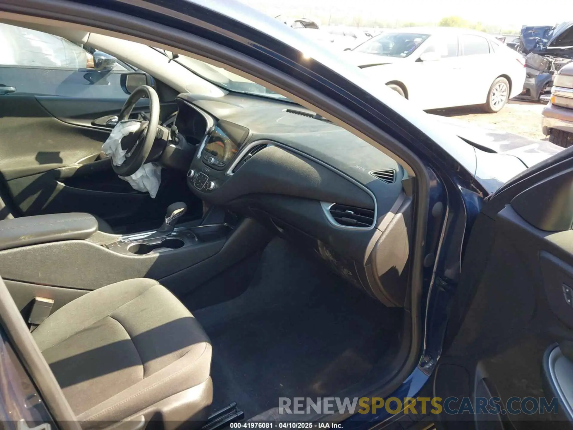 5 fotografías del automóvil dañado 1G1ZD5STXNF150016 CHEVROLET MALIBU 2022
