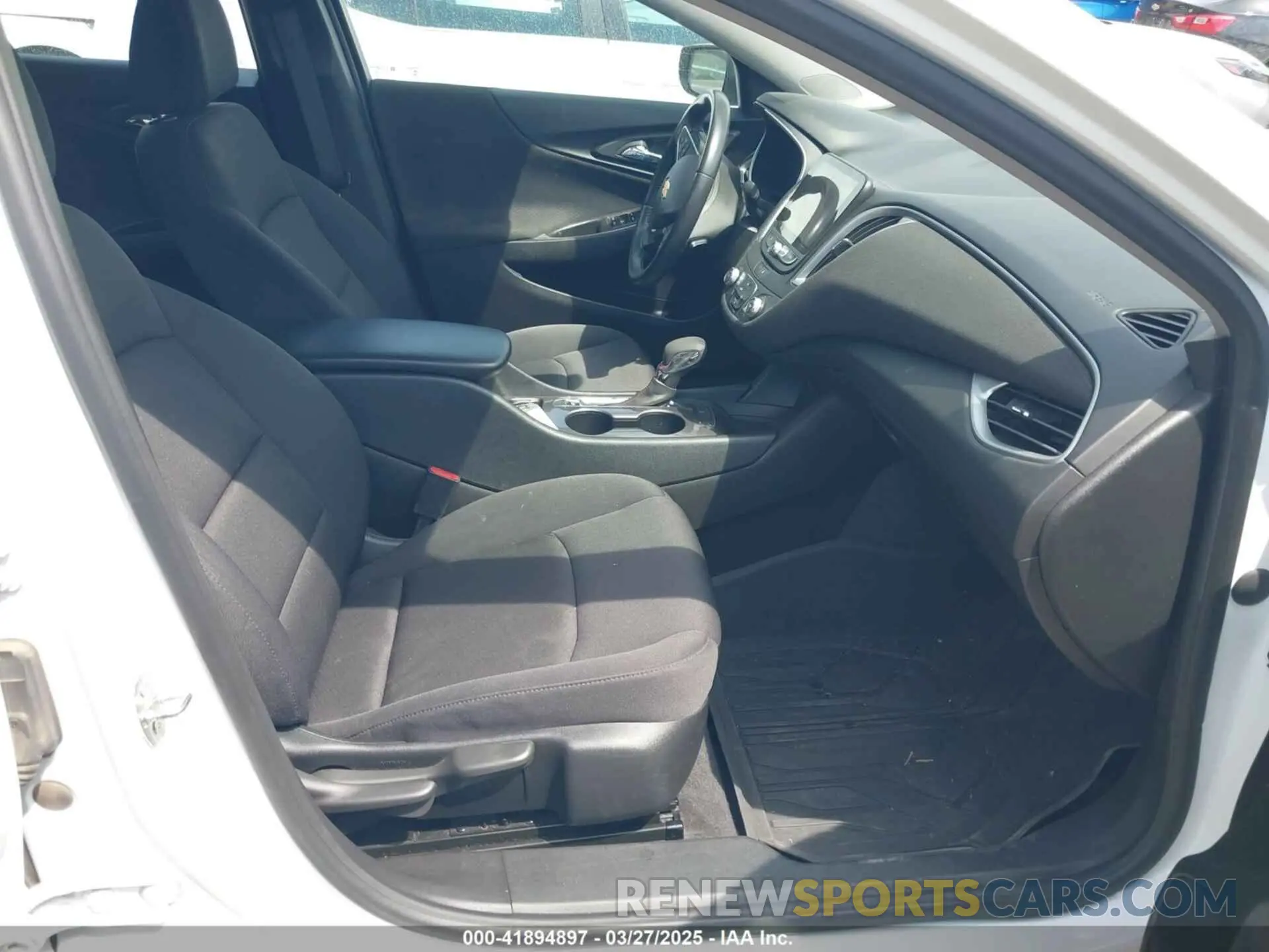 5 fotografías del automóvil dañado 1G1ZG5ST0NF207167 CHEVROLET MALIBU 2022