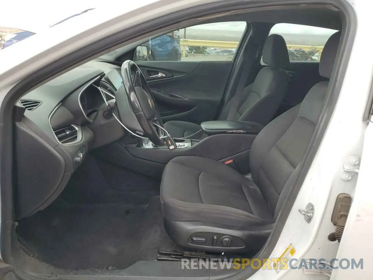 7 fotografías del automóvil dañado 1G1ZG5ST3NF216137 CHEVROLET MALIBU 2022