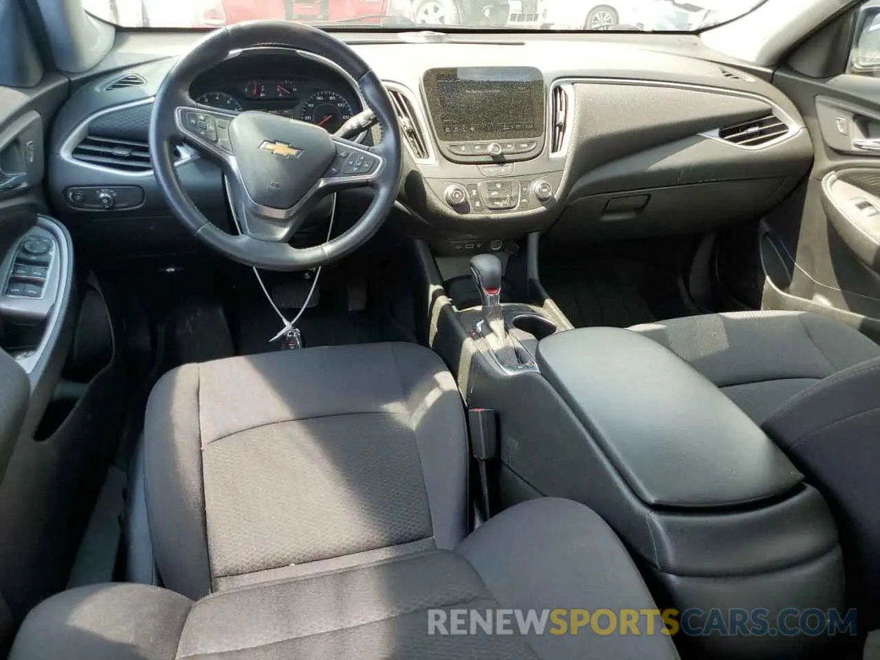 8 fotografías del automóvil dañado 1G1ZG5ST4NF212369 CHEVROLET MALIBU 2022