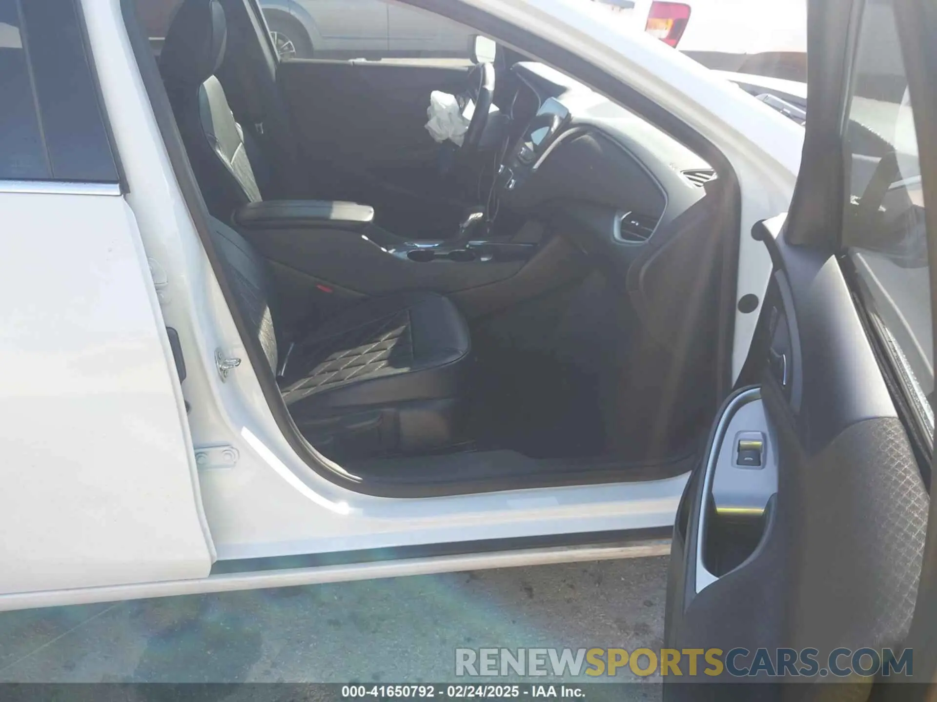 5 fotografías del automóvil dañado 1G1ZD5ST1PF149050 CHEVROLET MALIBU 2023