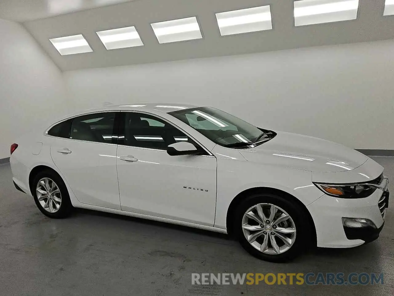 4 fotografías del automóvil dañado 1G1ZD5ST3PF178159 CHEVROLET MALIBU 2023
