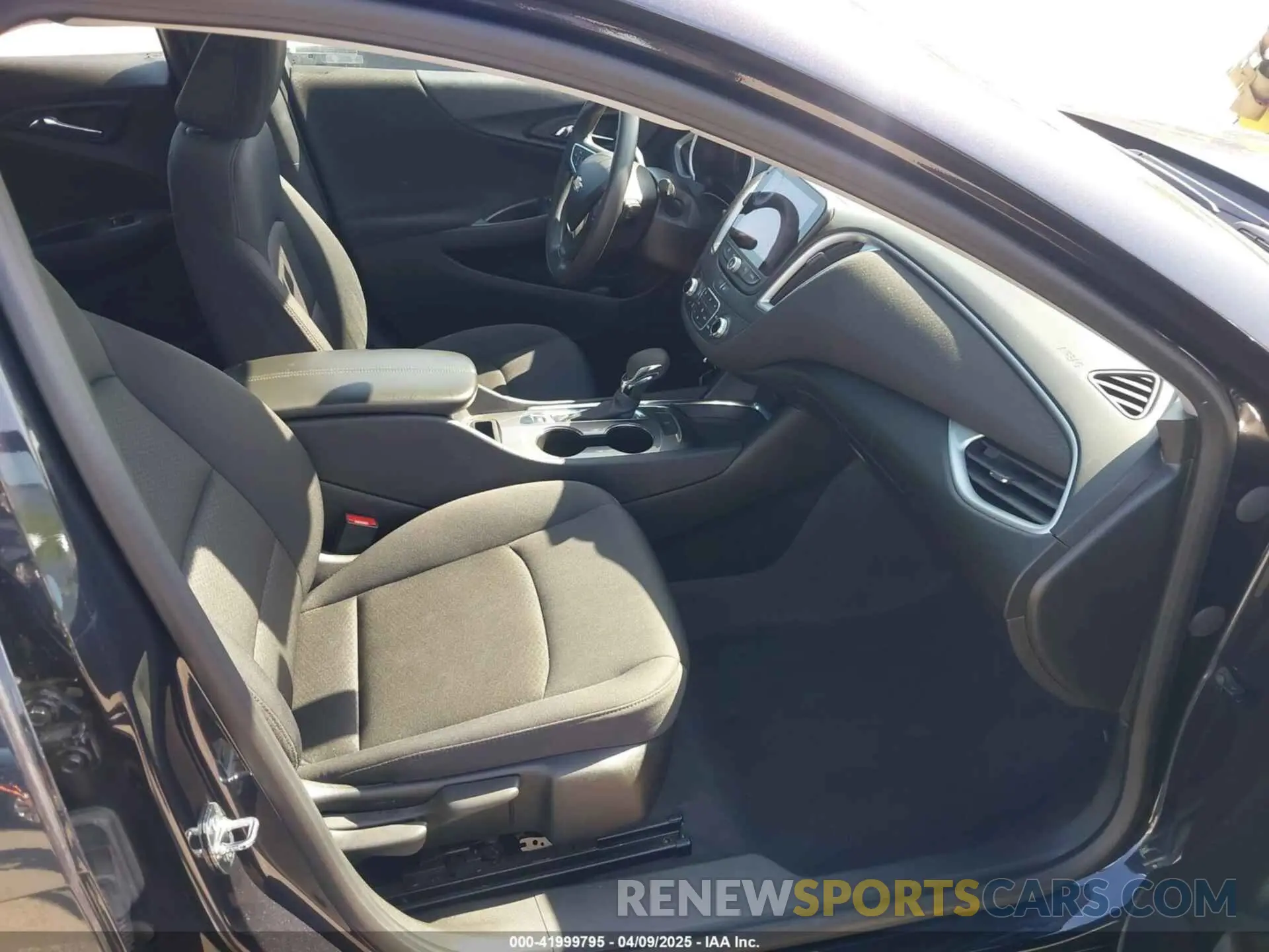 5 fotografías del automóvil dañado 1G1ZD5ST3PF220569 CHEVROLET MALIBU 2023