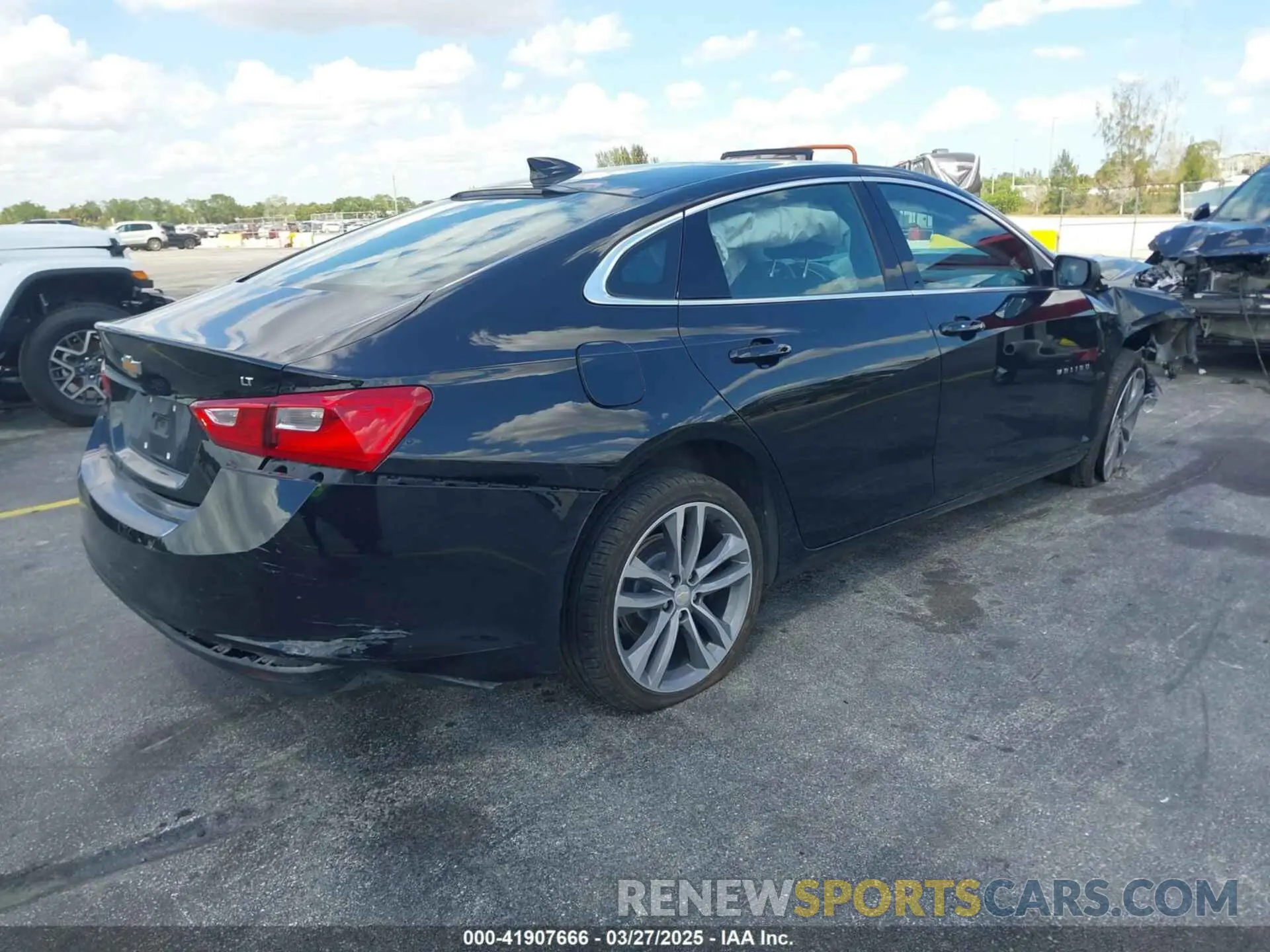 4 fotografías del automóvil dañado 1G1ZD5ST3PF226484 CHEVROLET MALIBU 2023
