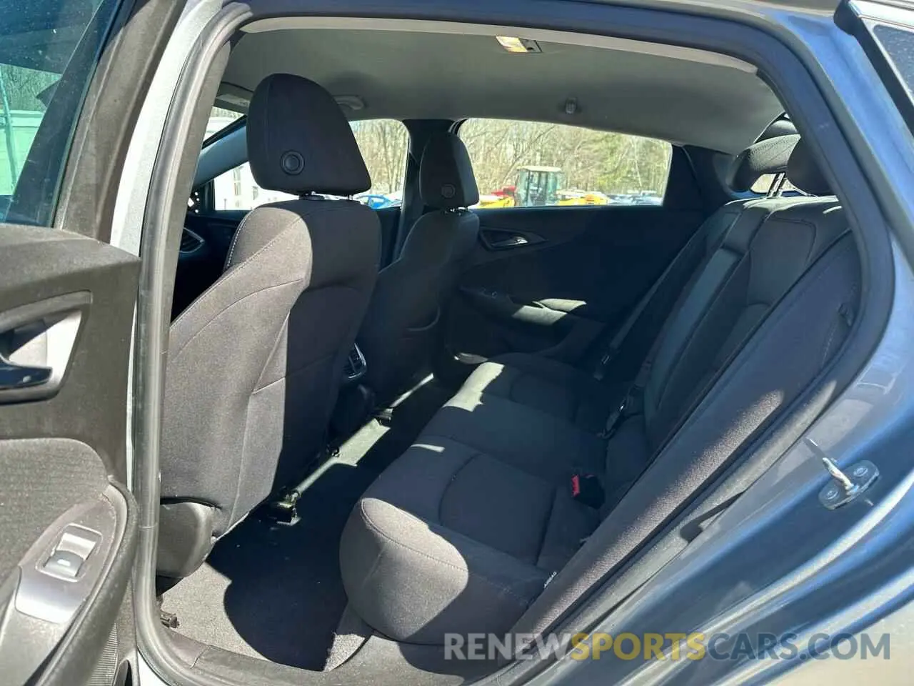 8 fotografías del automóvil dañado 1G1ZD5ST4PF164688 CHEVROLET MALIBU 2023
